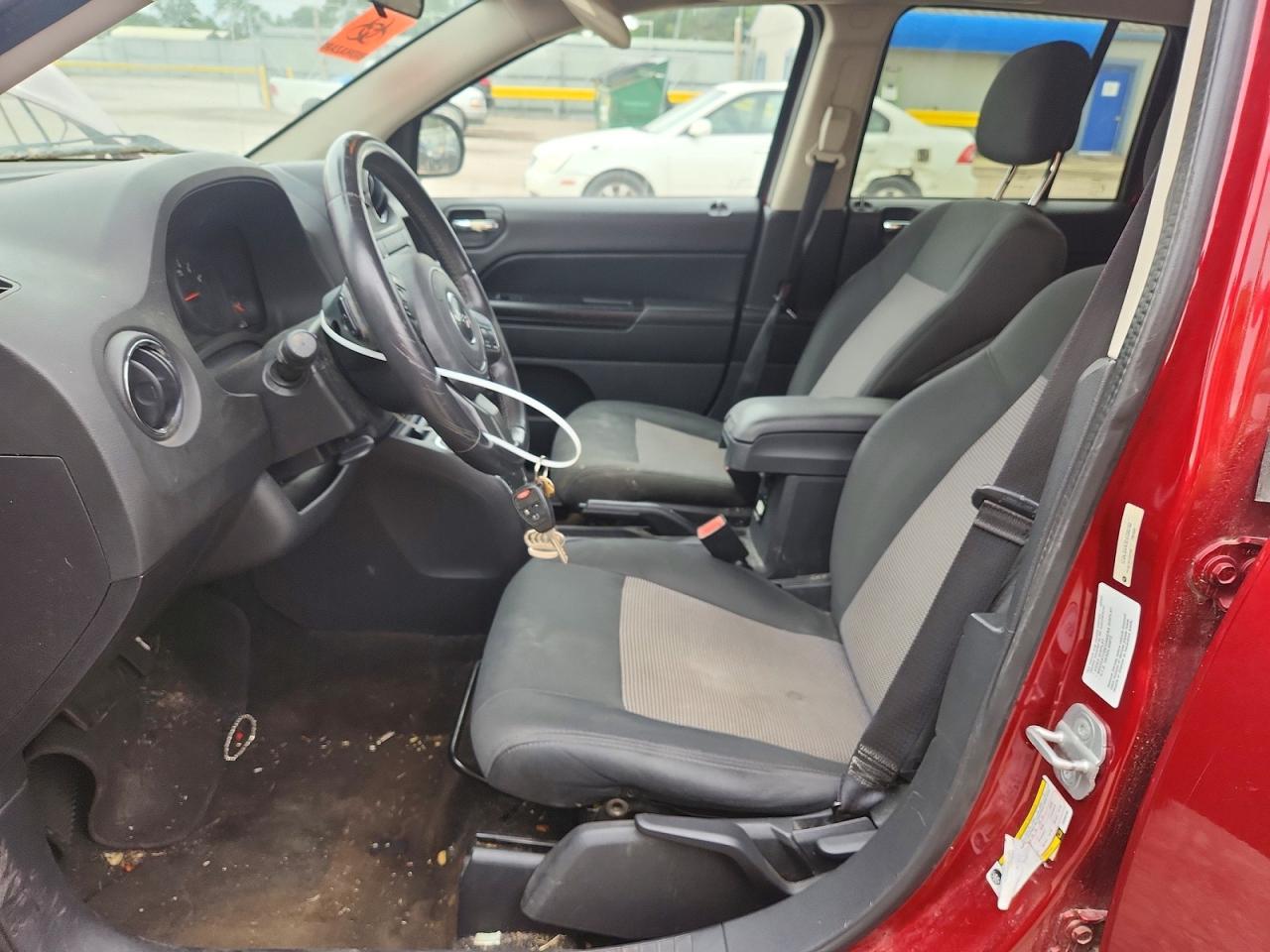 2013 Jeep Compass Latitude Burgundy vin: 1C4NJDEB3DD280760