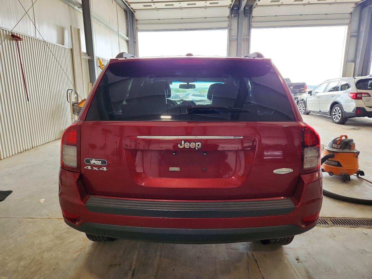 2014 Jeep Compass Latitude Red vin: 1C4NJDEB3ED521038