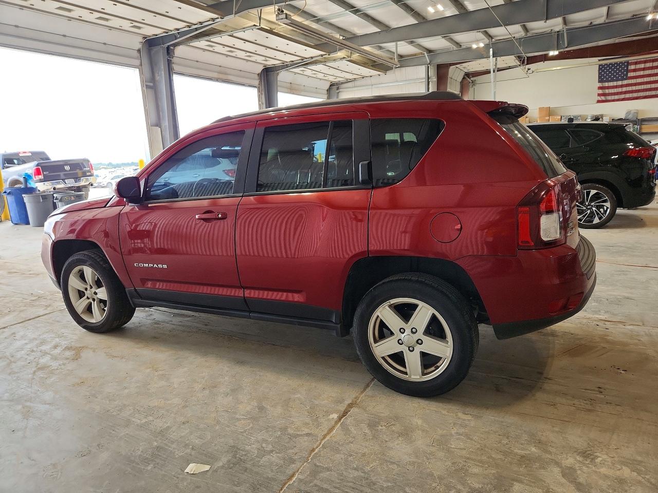 2014 Jeep Compass Latitude Red vin: 1C4NJDEB3ED521038