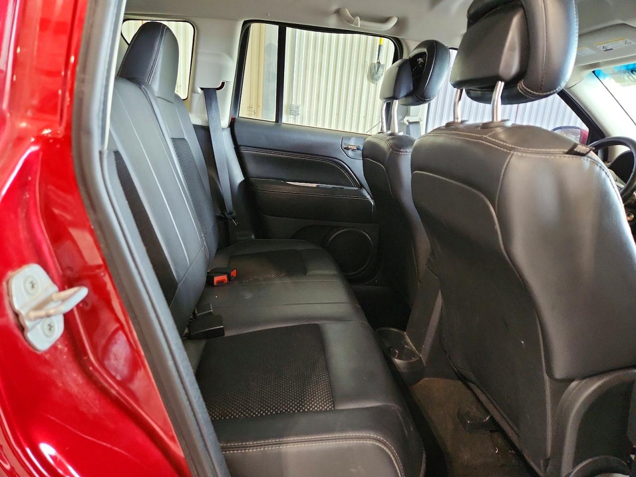 2014 Jeep Compass Latitude Red vin: 1C4NJDEB3ED521038