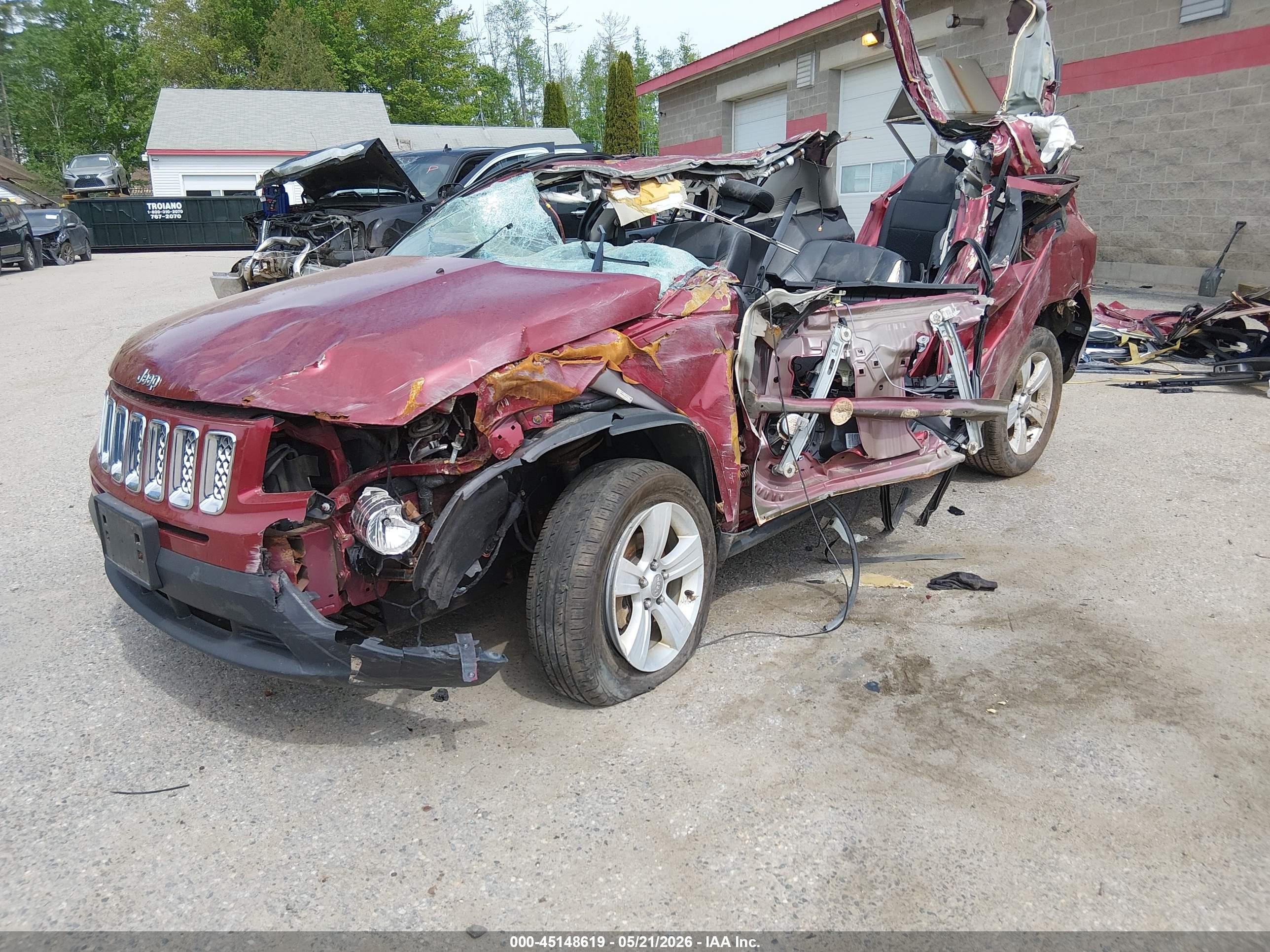2014 Jeep Compass Latitude Red vin: 1C4NJDEB3ED600094