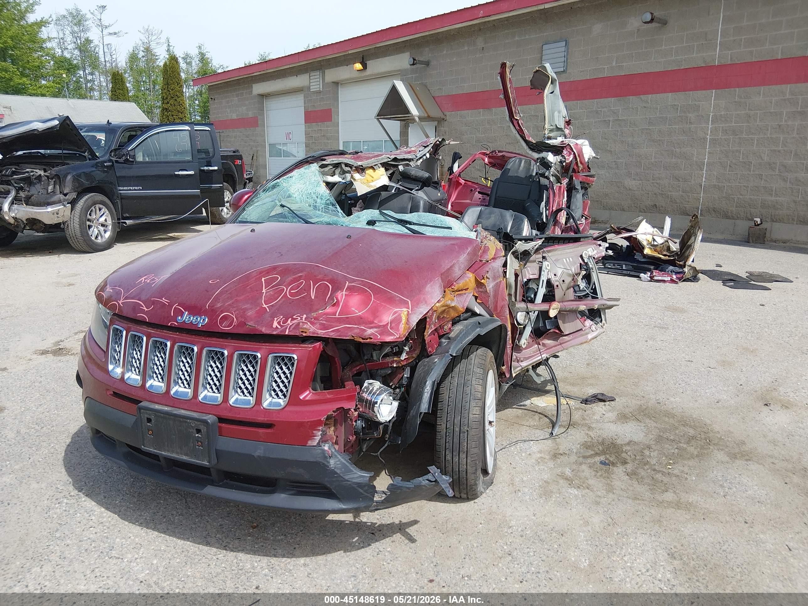 2014 Jeep Compass Latitude Red vin: 1C4NJDEB3ED600094