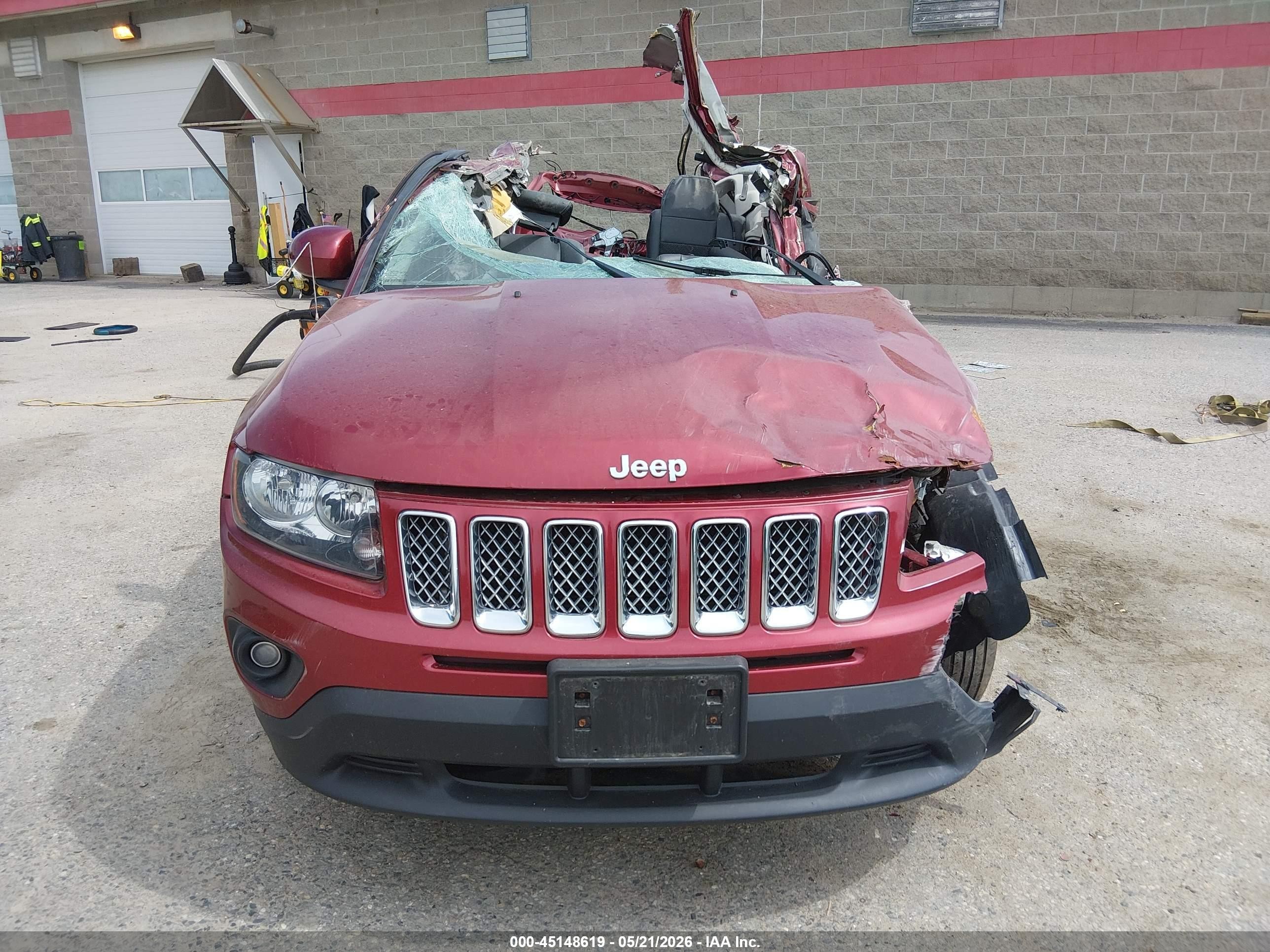 2014 Jeep Compass Latitude Red vin: 1C4NJDEB3ED600094
