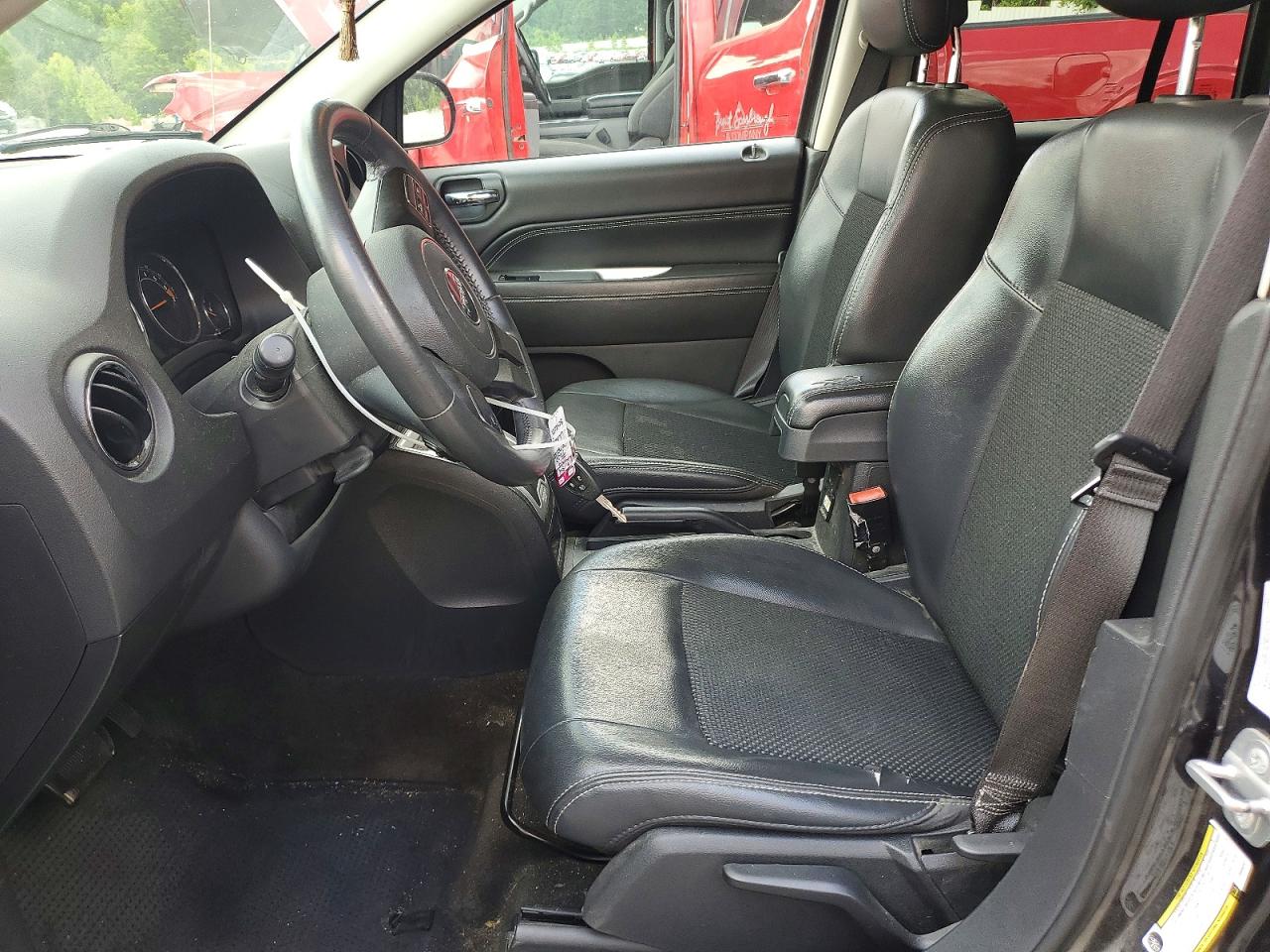 2014 Jeep Compass Latitude Charcoal vin: 1C4NJDEB3ED689343