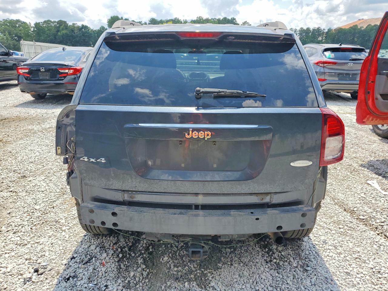 2014 Jeep Compass Latitude Charcoal vin: 1C4NJDEB3ED689343
