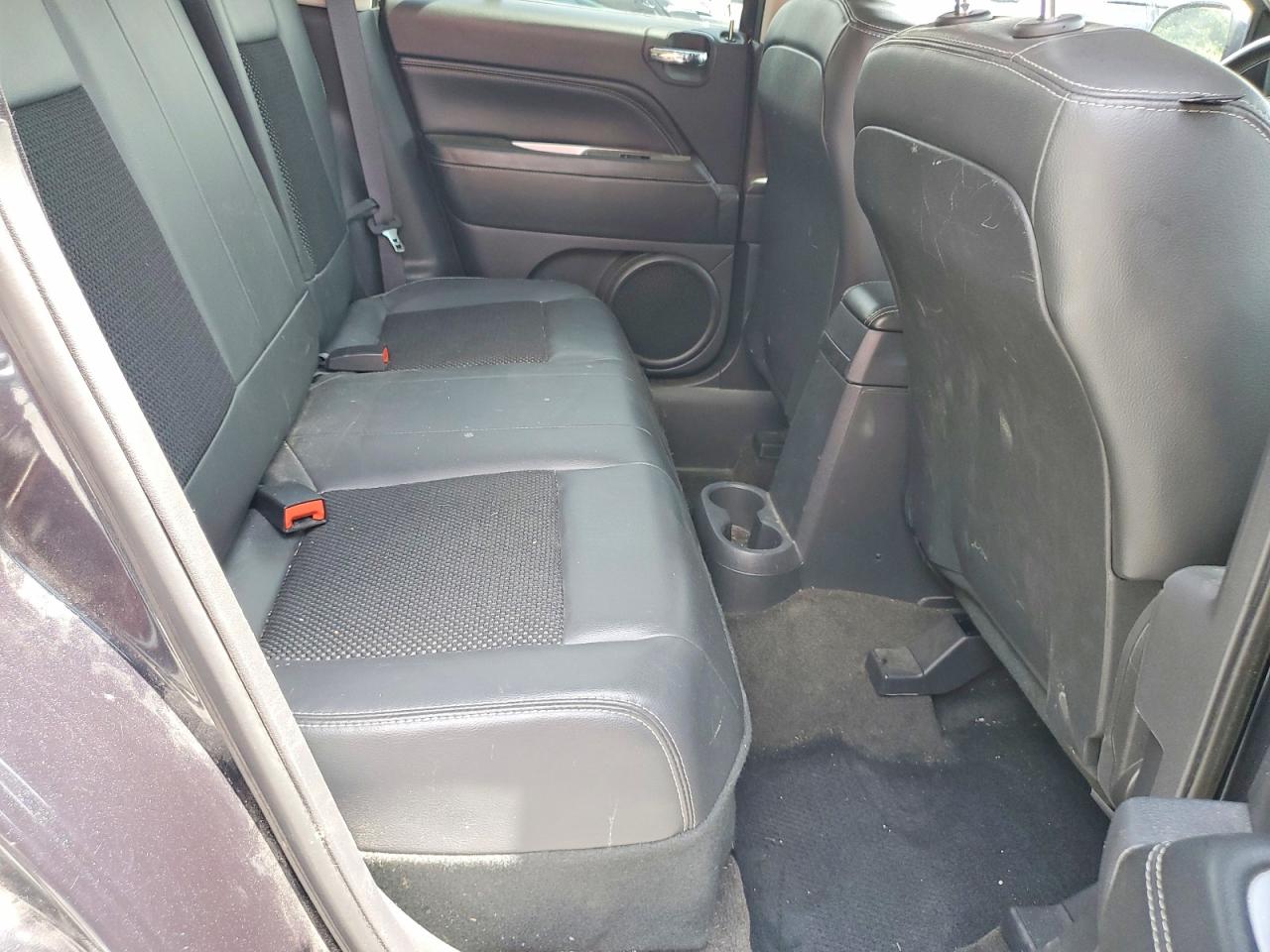 2014 Jeep Compass Latitude Charcoal vin: 1C4NJDEB3ED689343