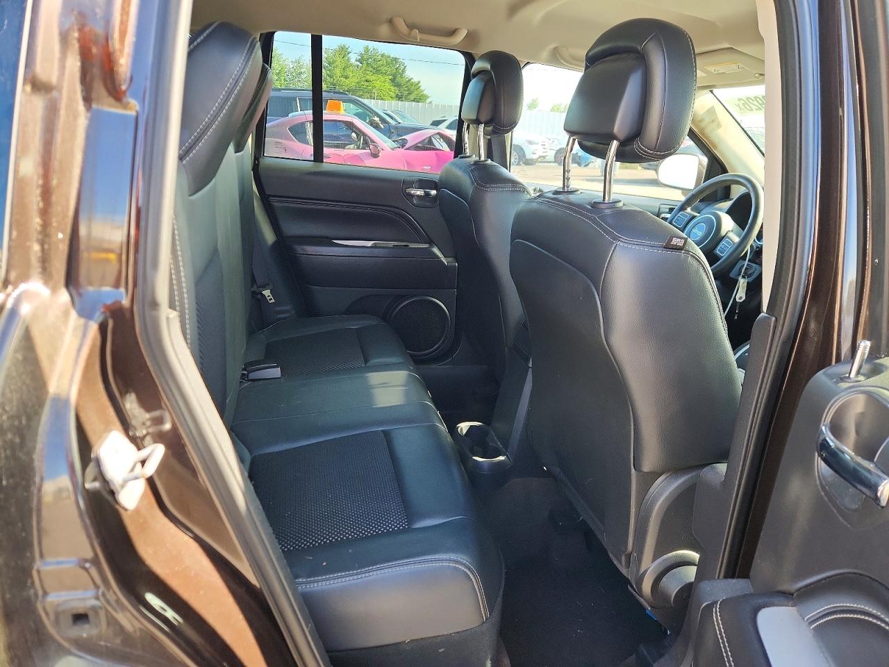 2014 Jeep Compass Latitude Коричневый vin: 1C4NJDEB3ED706660
