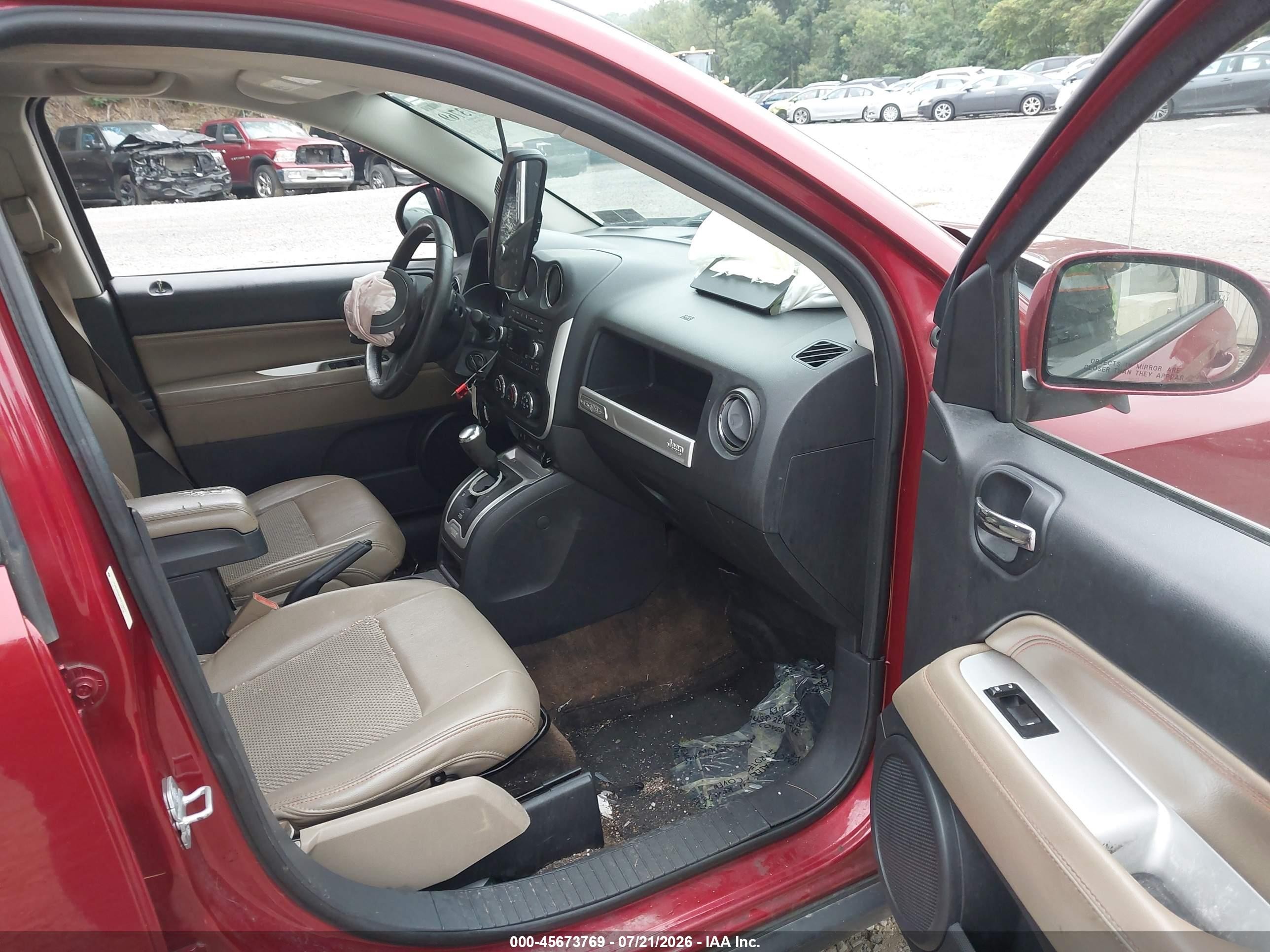 2014 Jeep Compass Latitude Красный vin: 1C4NJDEB3ED718677