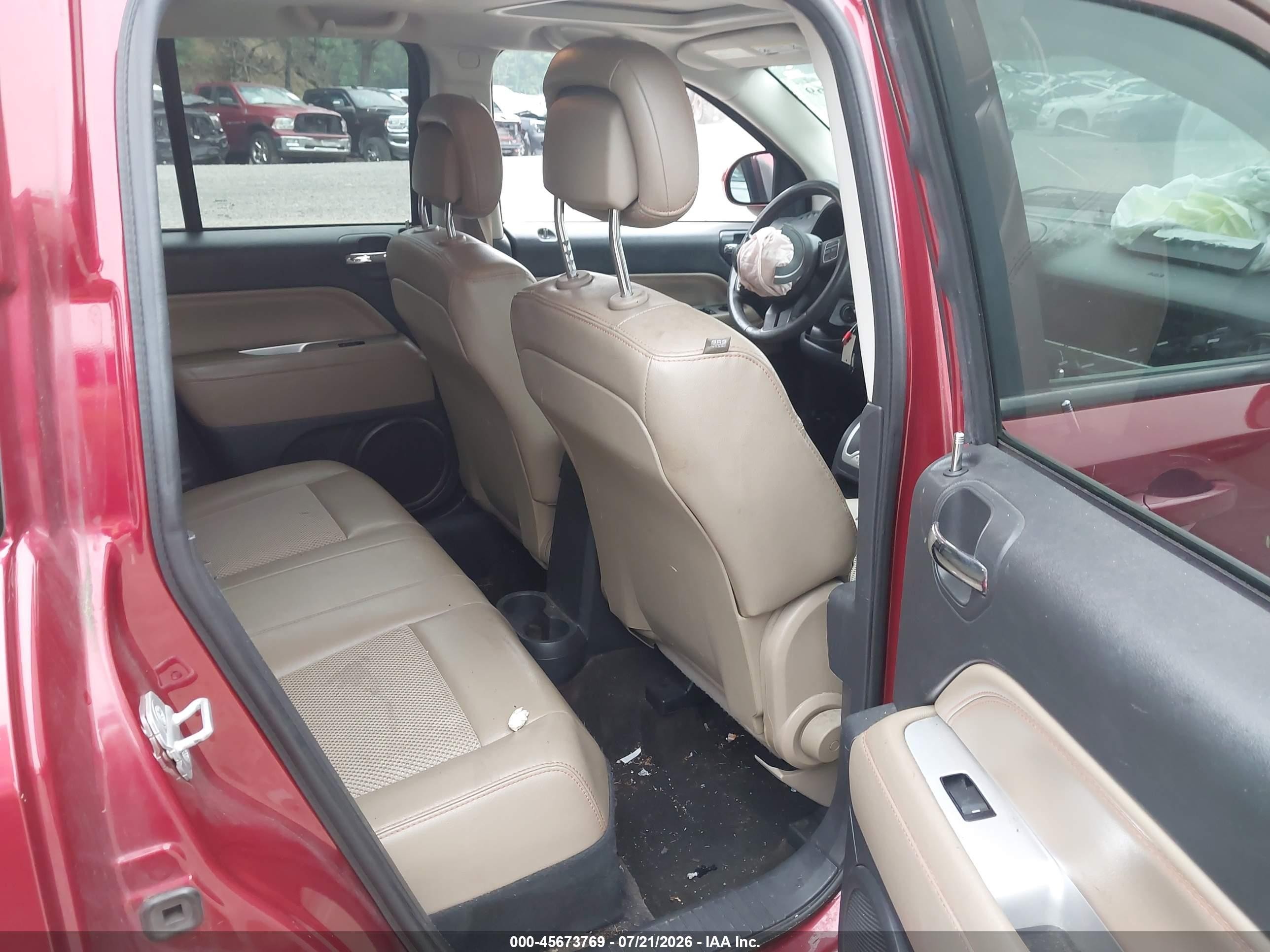 2014 Jeep Compass Latitude Красный vin: 1C4NJDEB3ED718677