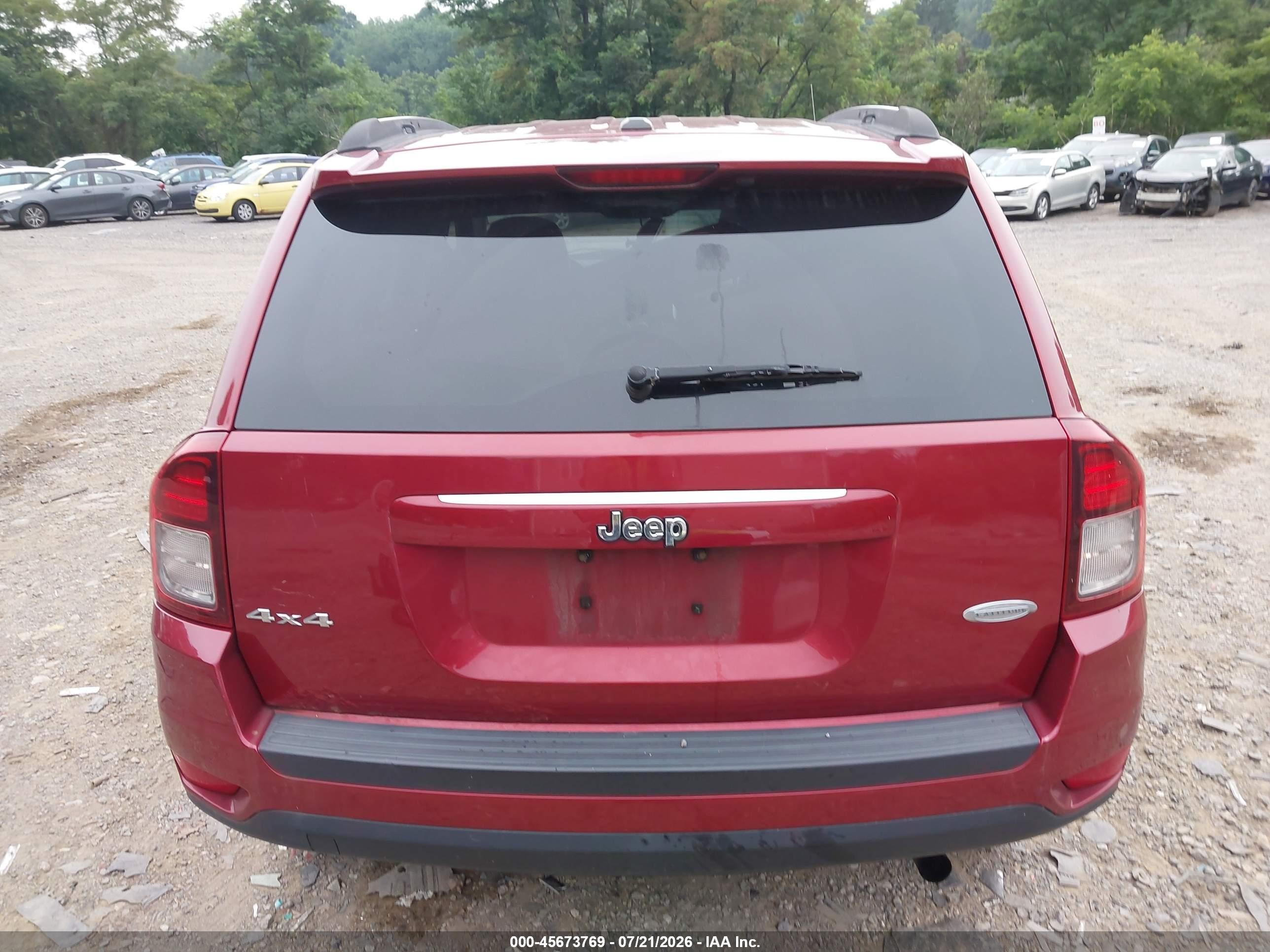 2014 Jeep Compass Latitude Красный vin: 1C4NJDEB3ED718677