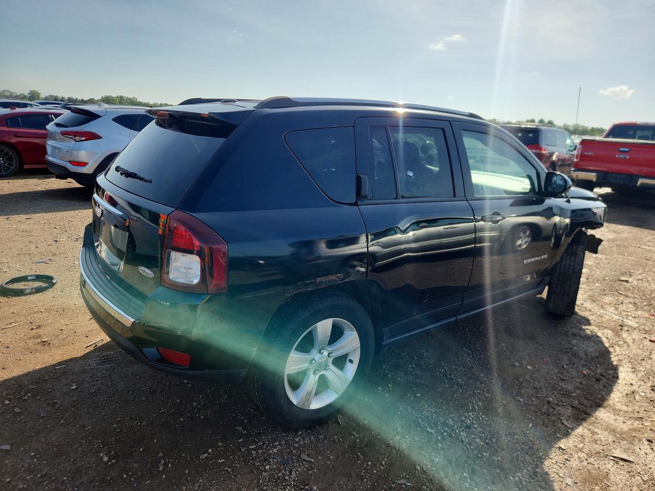 2015 Jeep Compass Latitude Black vin: 1C4NJDEB3FD189328