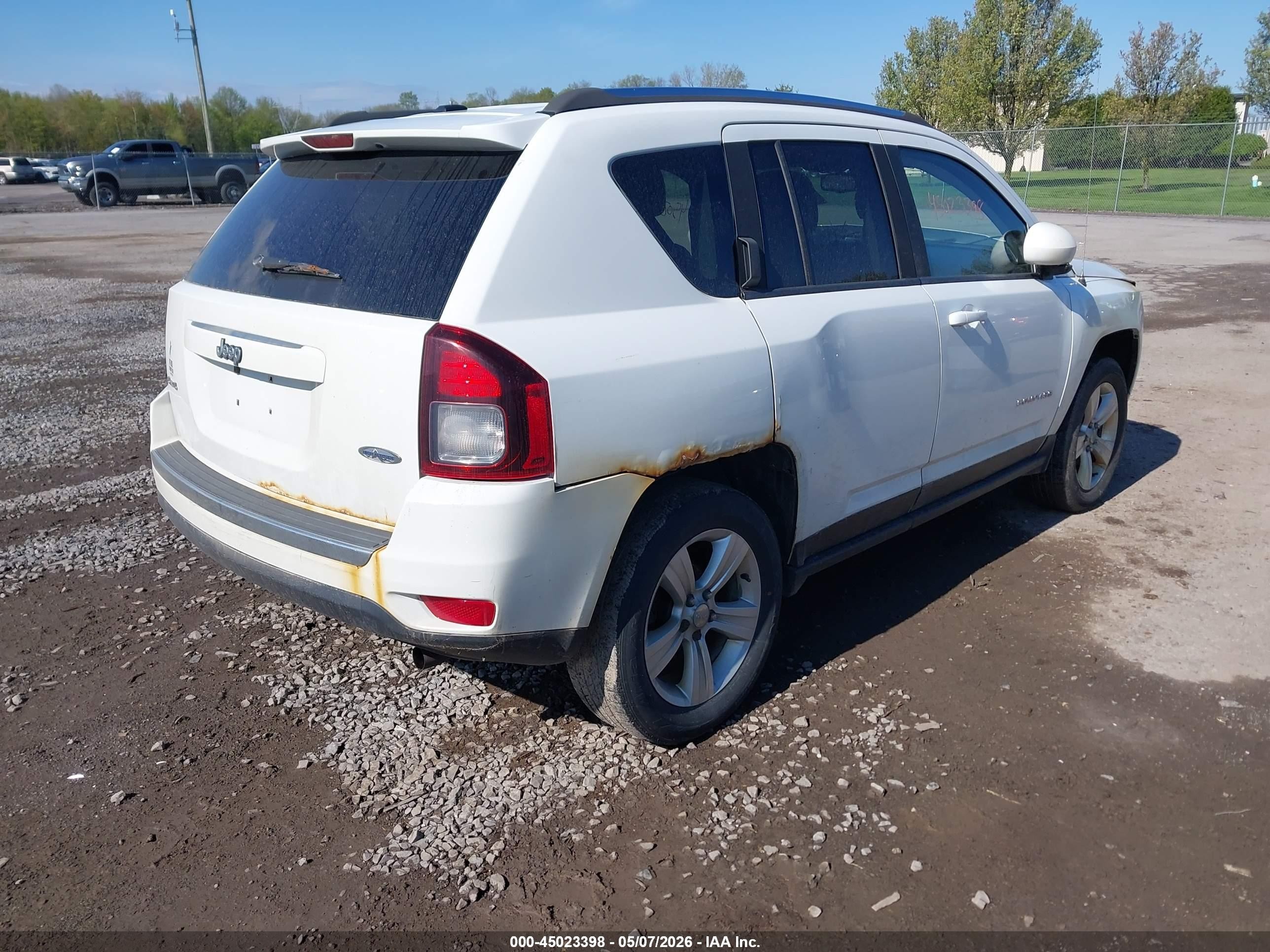 2015 Jeep Compass High Altitude Edition White vin: 1C4NJDEB3FD216866