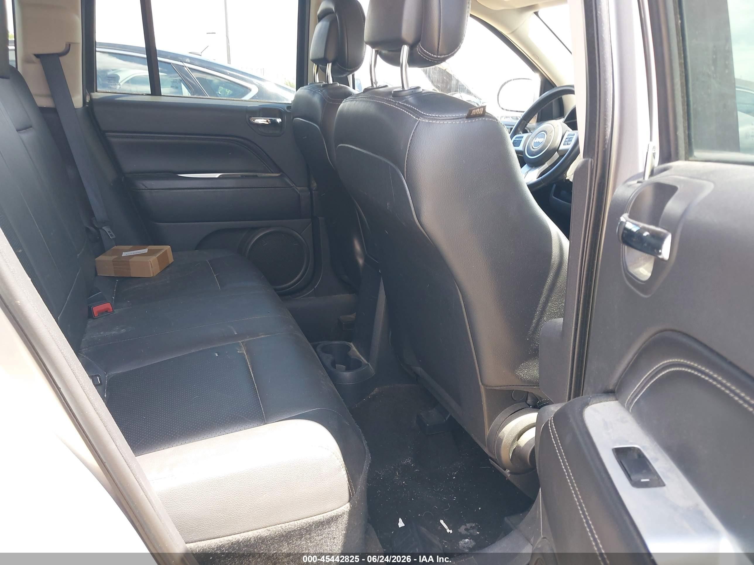 2015 Jeep Compass High Altitude Edition Серый vin: 1C4NJDEB3FD304073