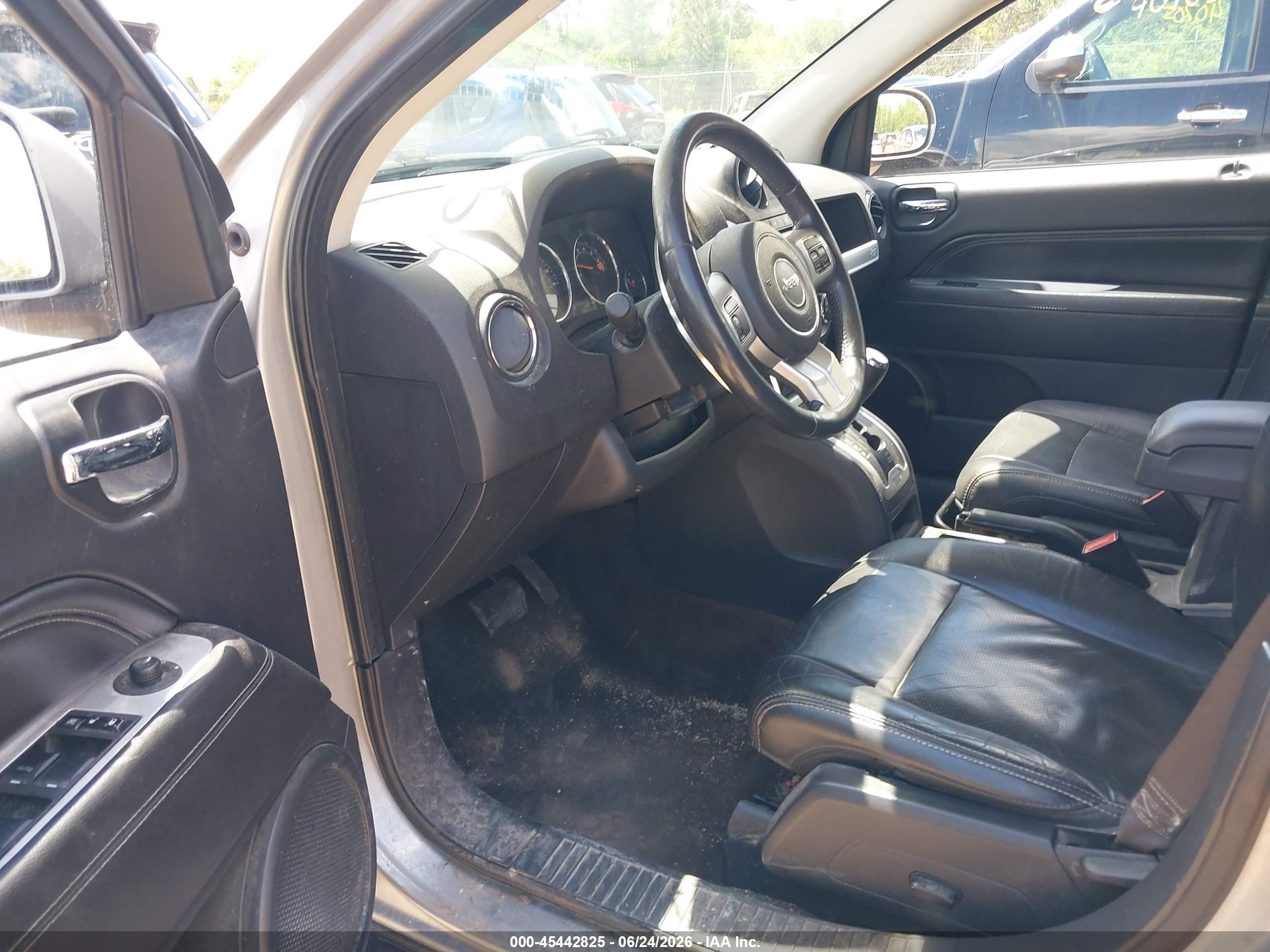 2015 Jeep Compass High Altitude Edition Серый vin: 1C4NJDEB3FD304073