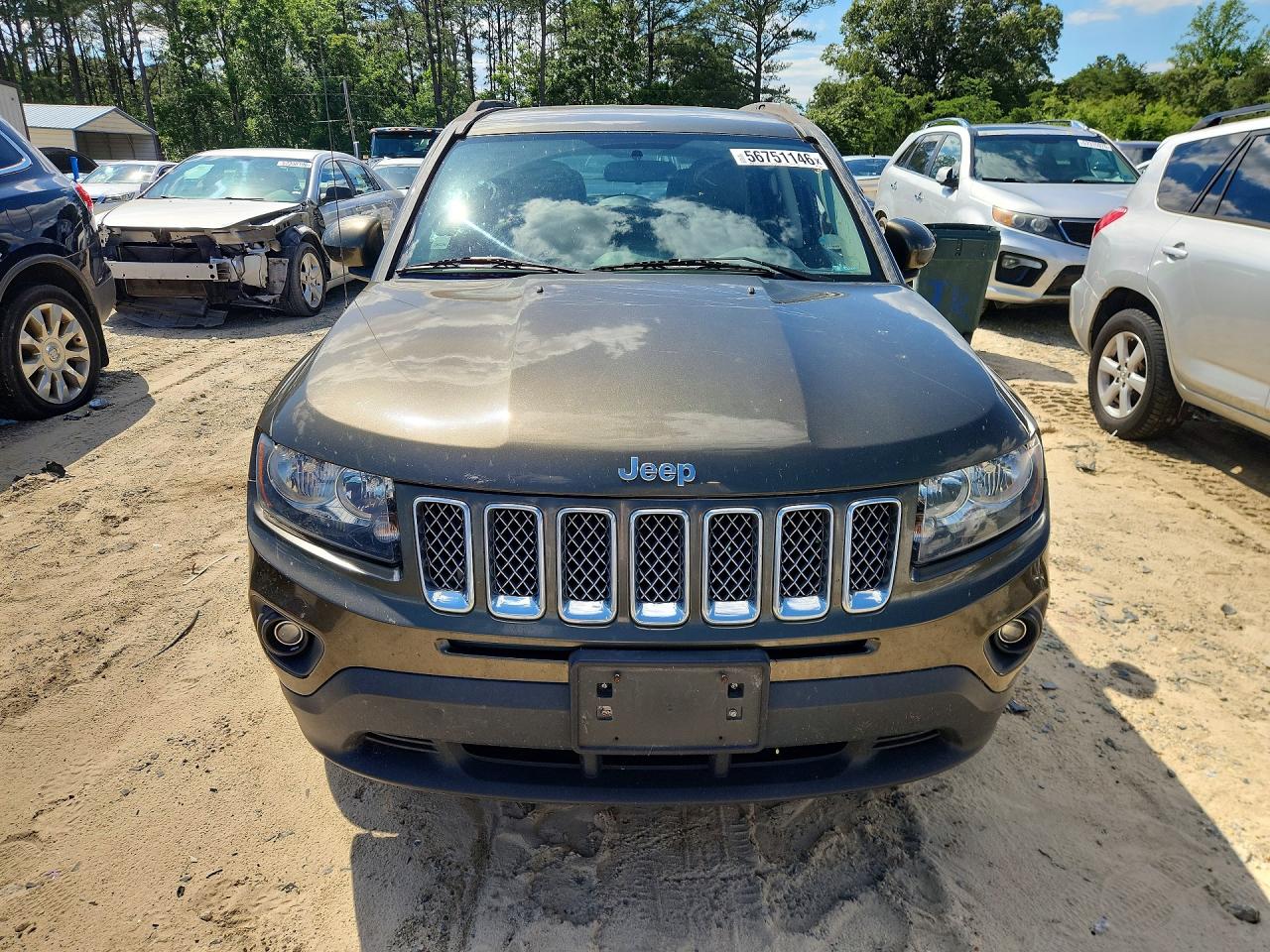 2015 Jeep Compass Latitude Green vin: 1C4NJDEB3FD333394