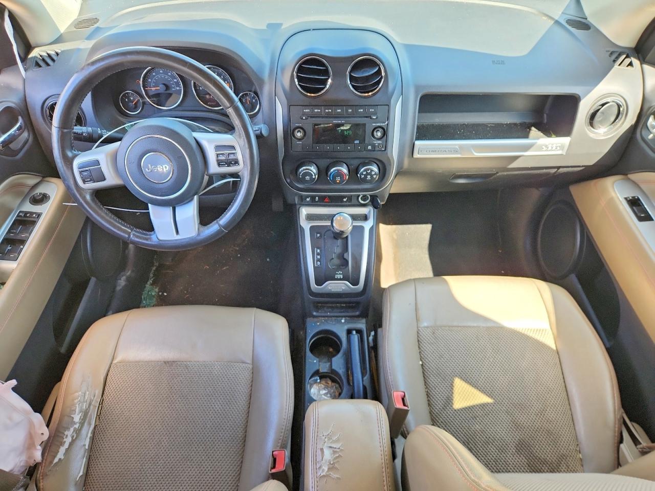 2015 Jeep Compass Latitude Green vin: 1C4NJDEB3FD333394