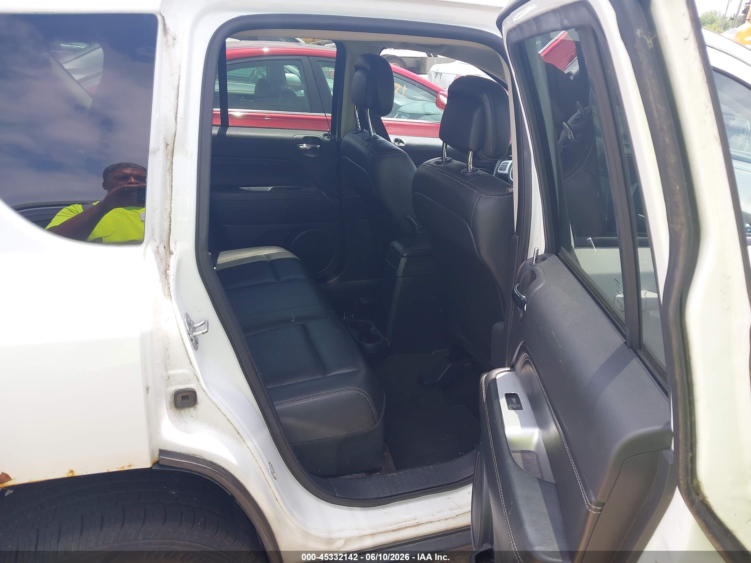2015 Jeep Compass High Altitude Edition White vin: 1C4NJDEB3FD412547