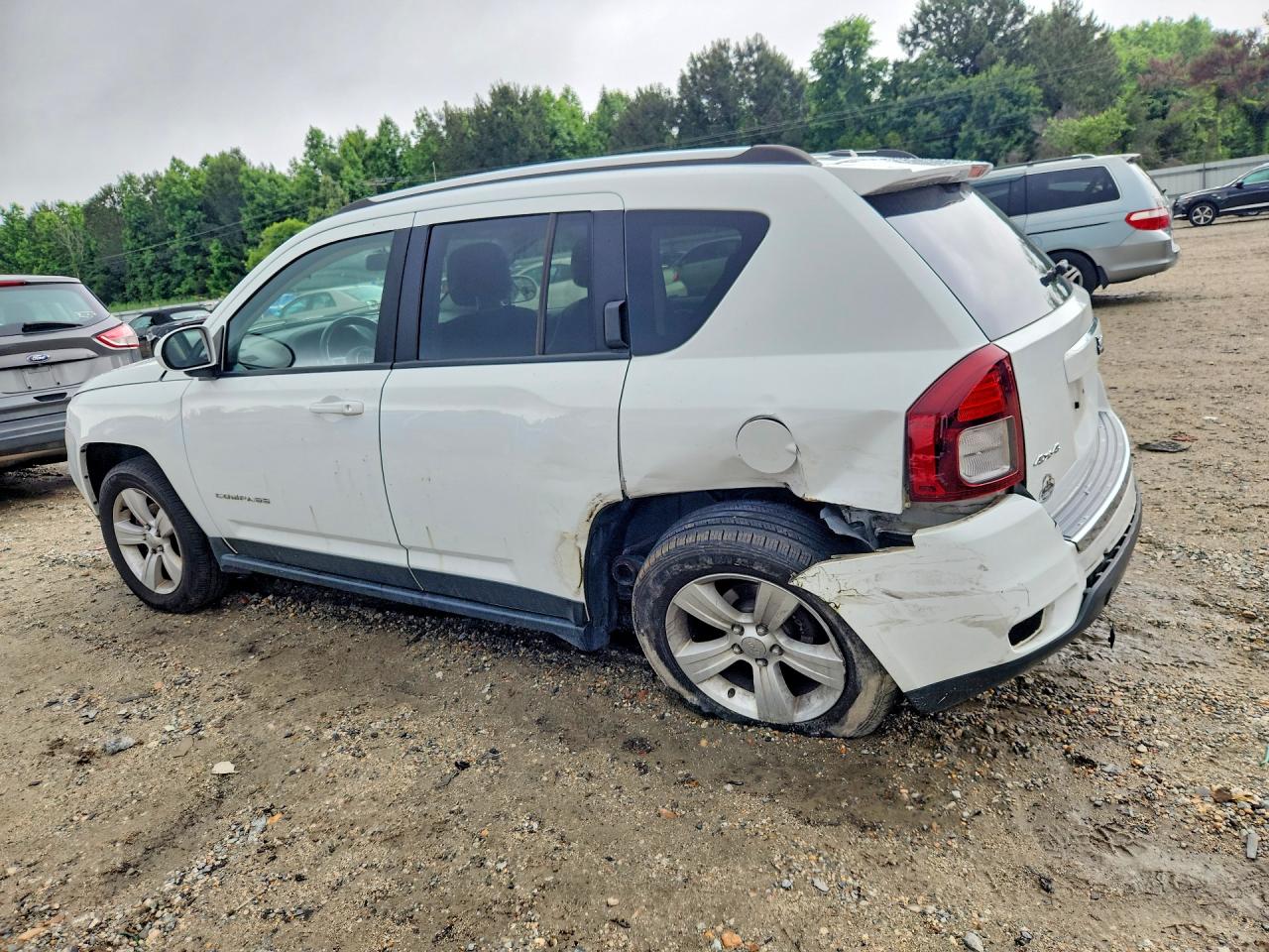 2015 Jeep Compass Latitude White vin: 1C4NJDEB3FD427291