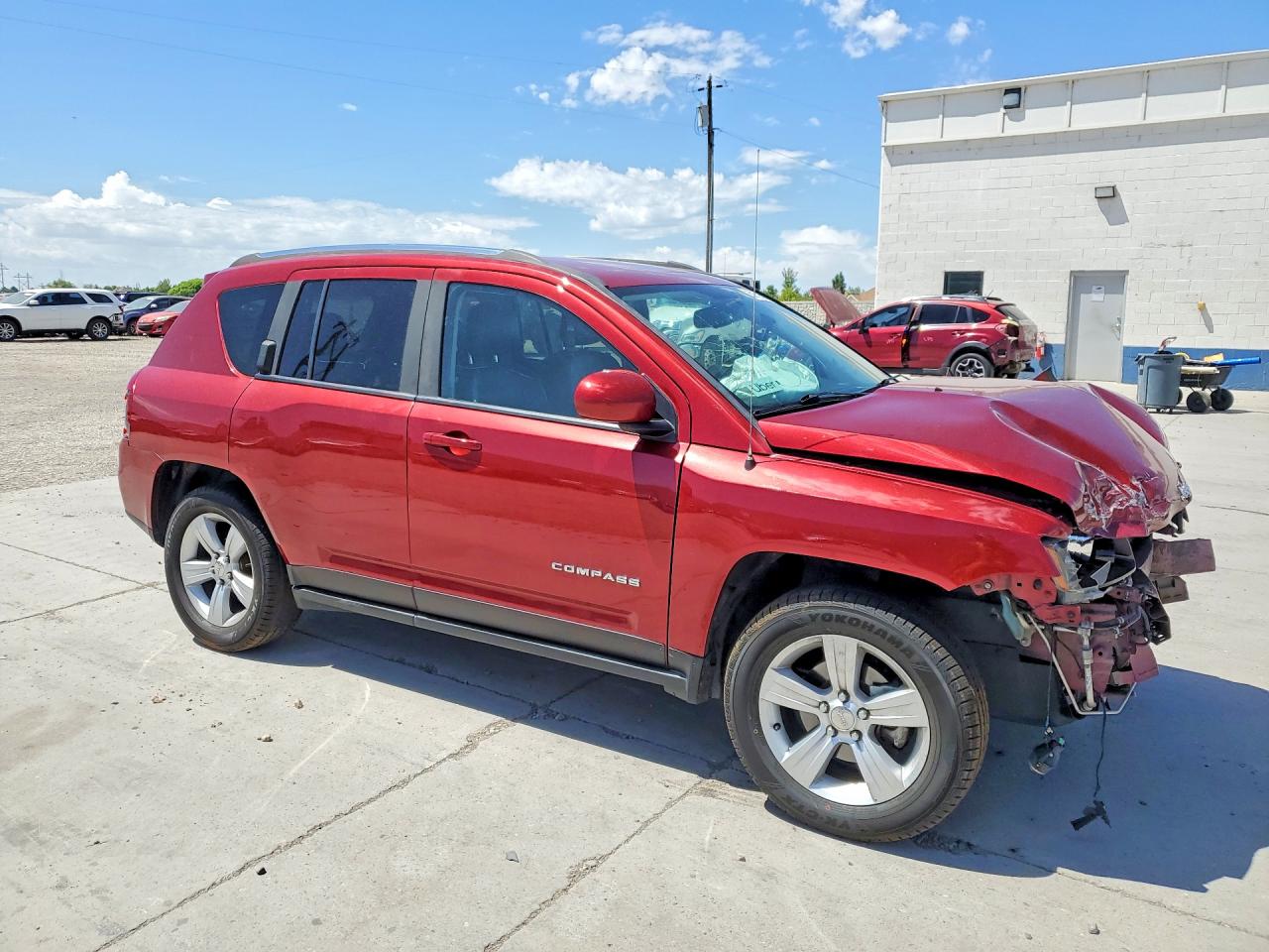 2016 Jeep Compass Latitude Red vin: 1C4NJDEB3GD810424