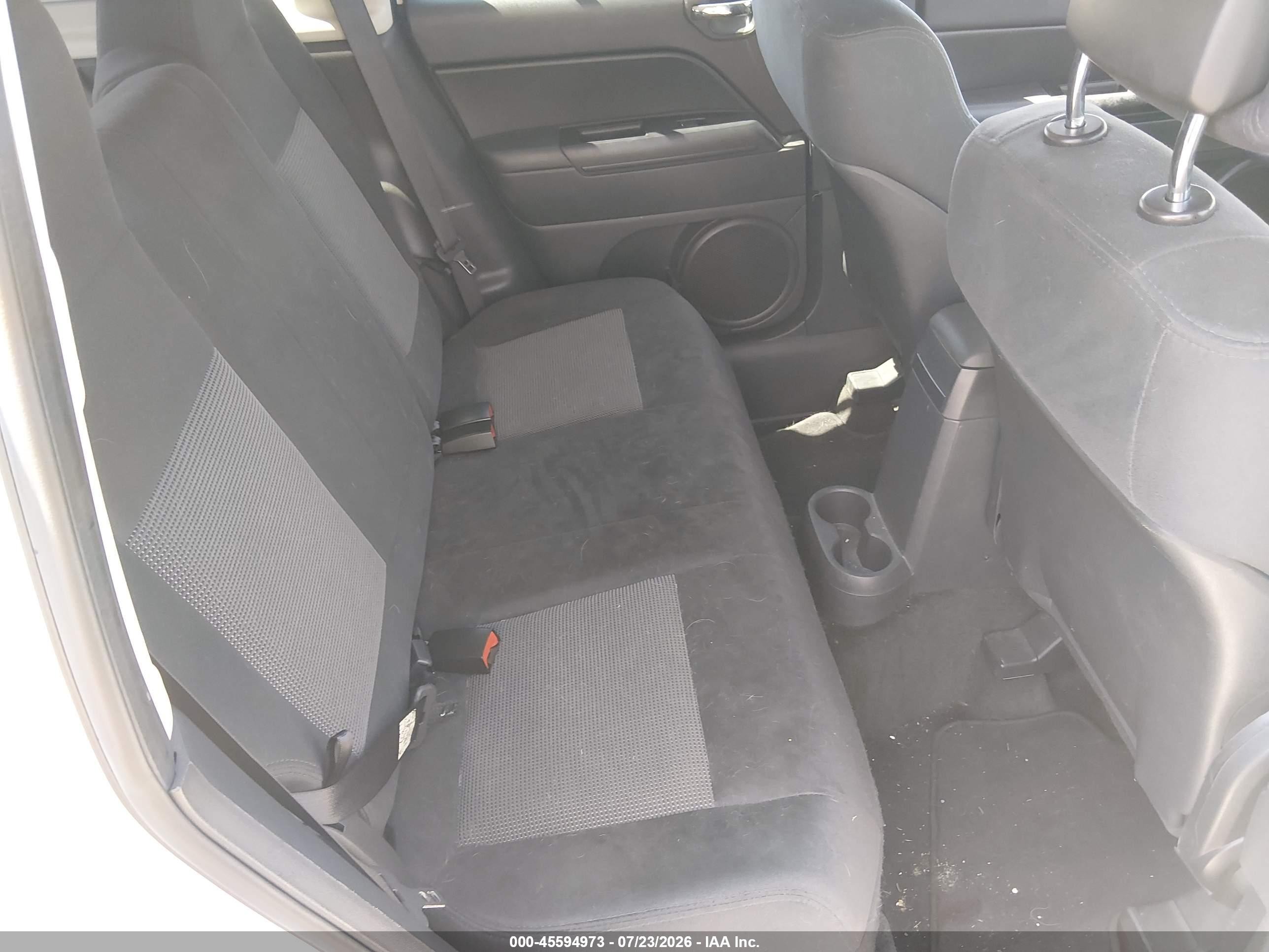 2012 Jeep Compass Latitude White vin: 1C4NJDEB4CD689719