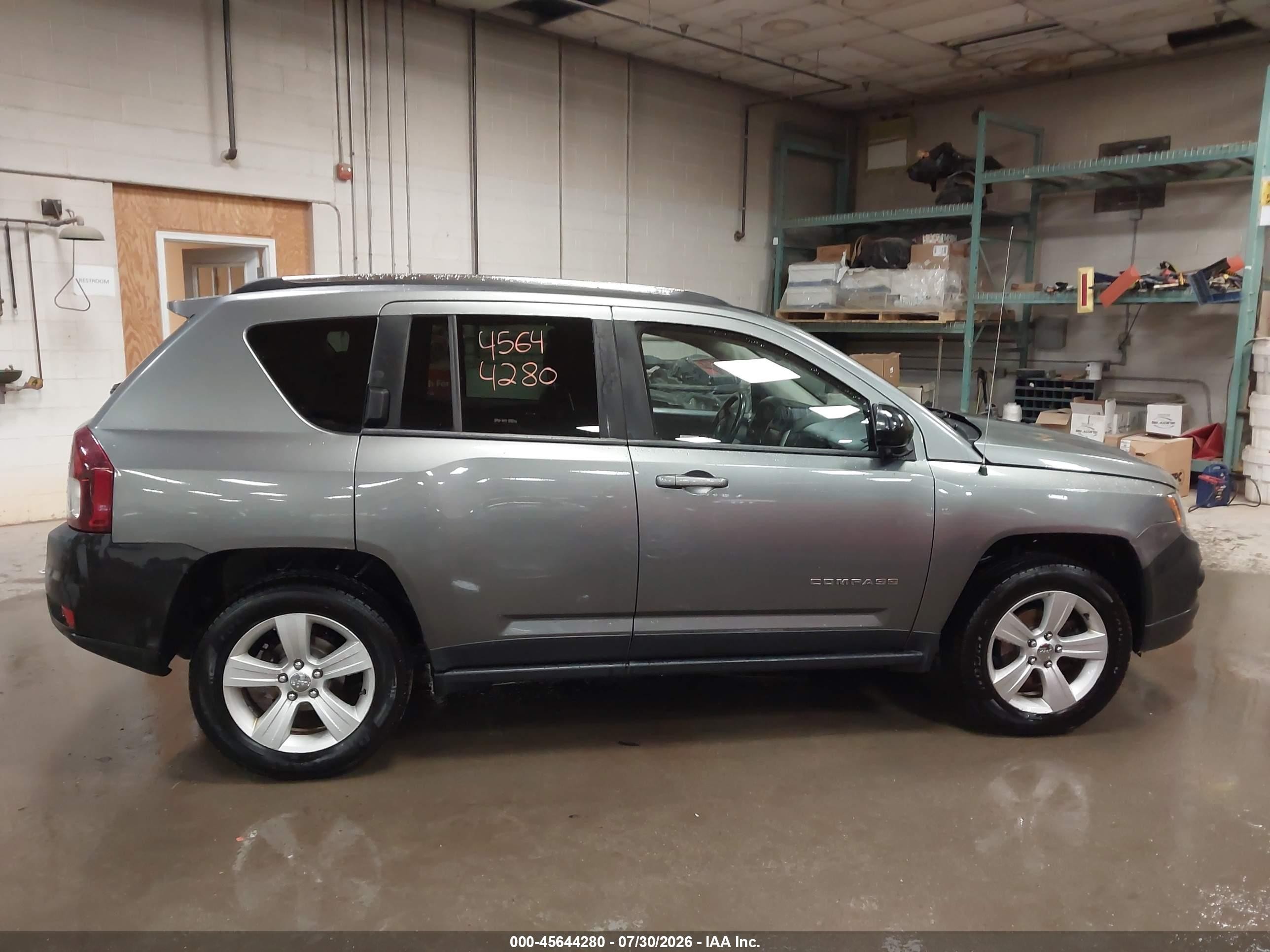 2014 Jeep Compass Latitude Gray vin: 1C4NJDEB4ED532825
