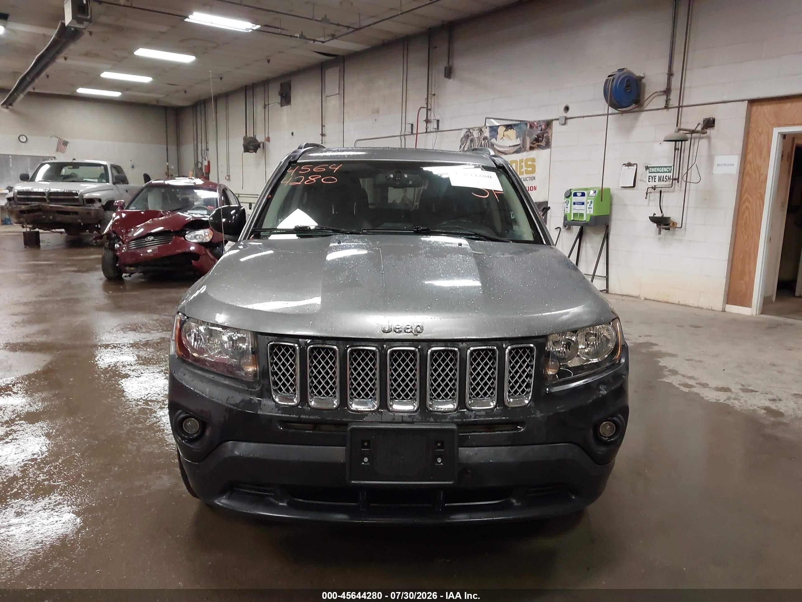 2014 Jeep Compass Latitude Gray vin: 1C4NJDEB4ED532825