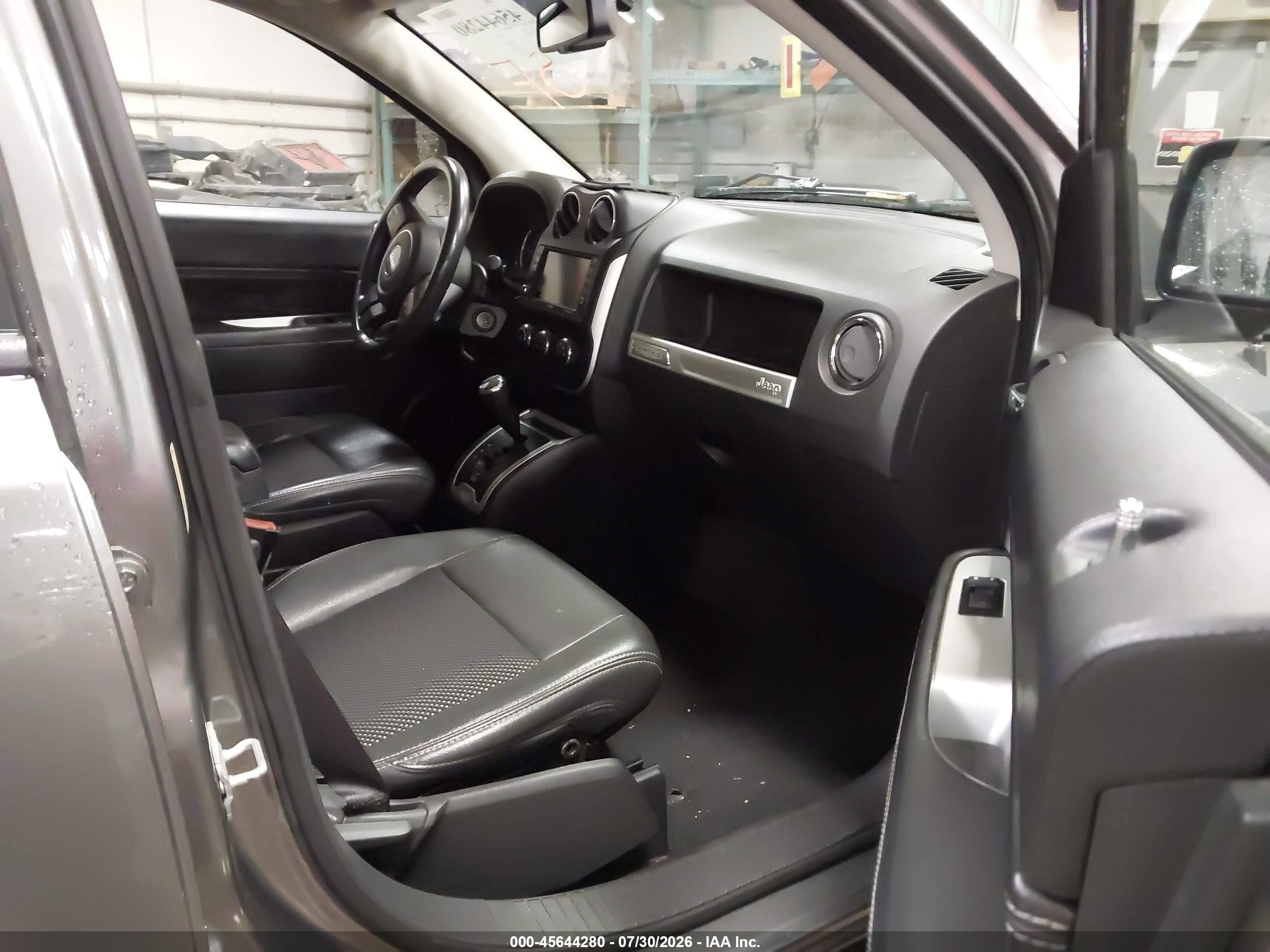 2014 Jeep Compass Latitude Gray vin: 1C4NJDEB4ED532825