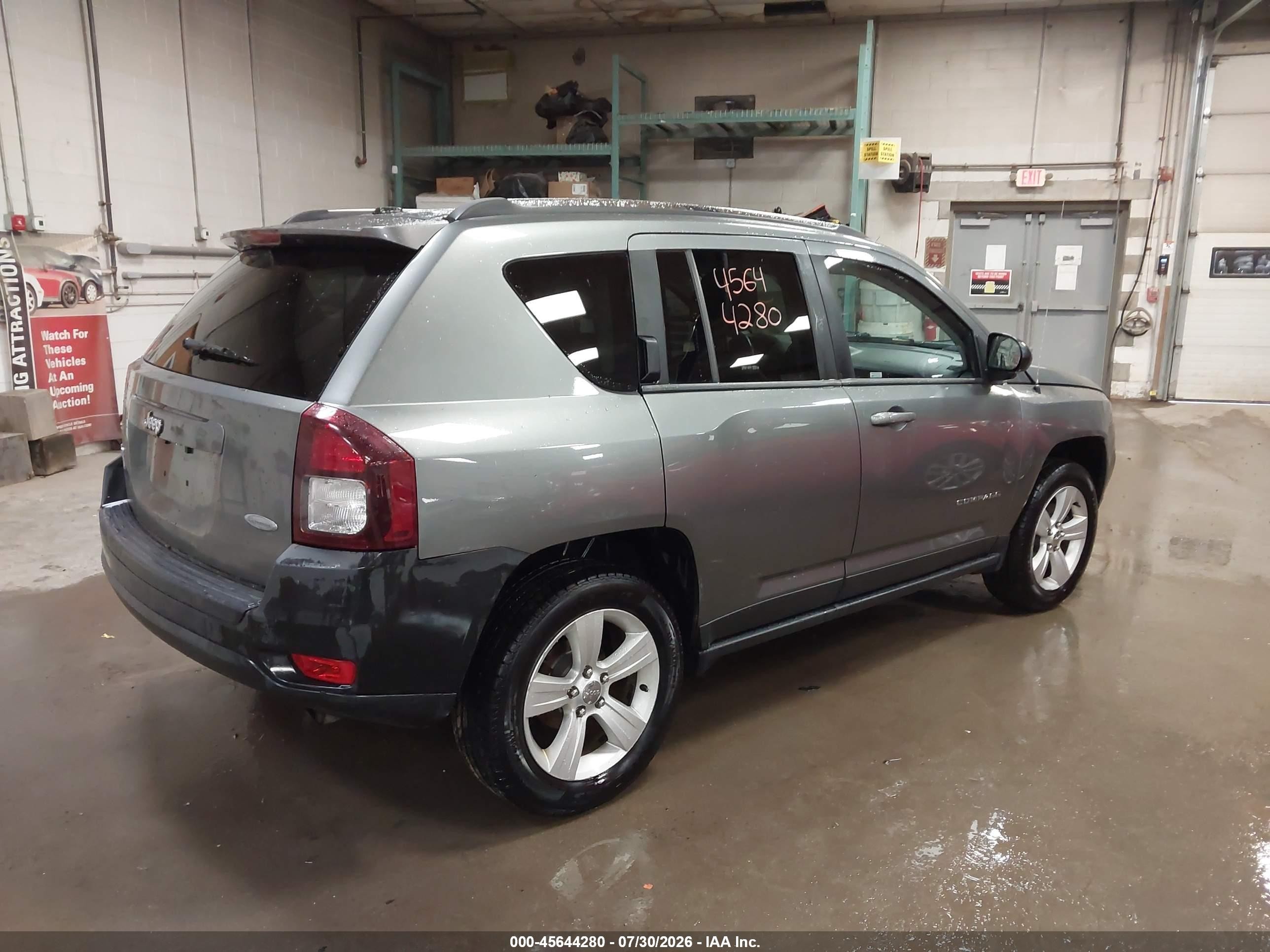 2014 Jeep Compass Latitude Gray vin: 1C4NJDEB4ED532825