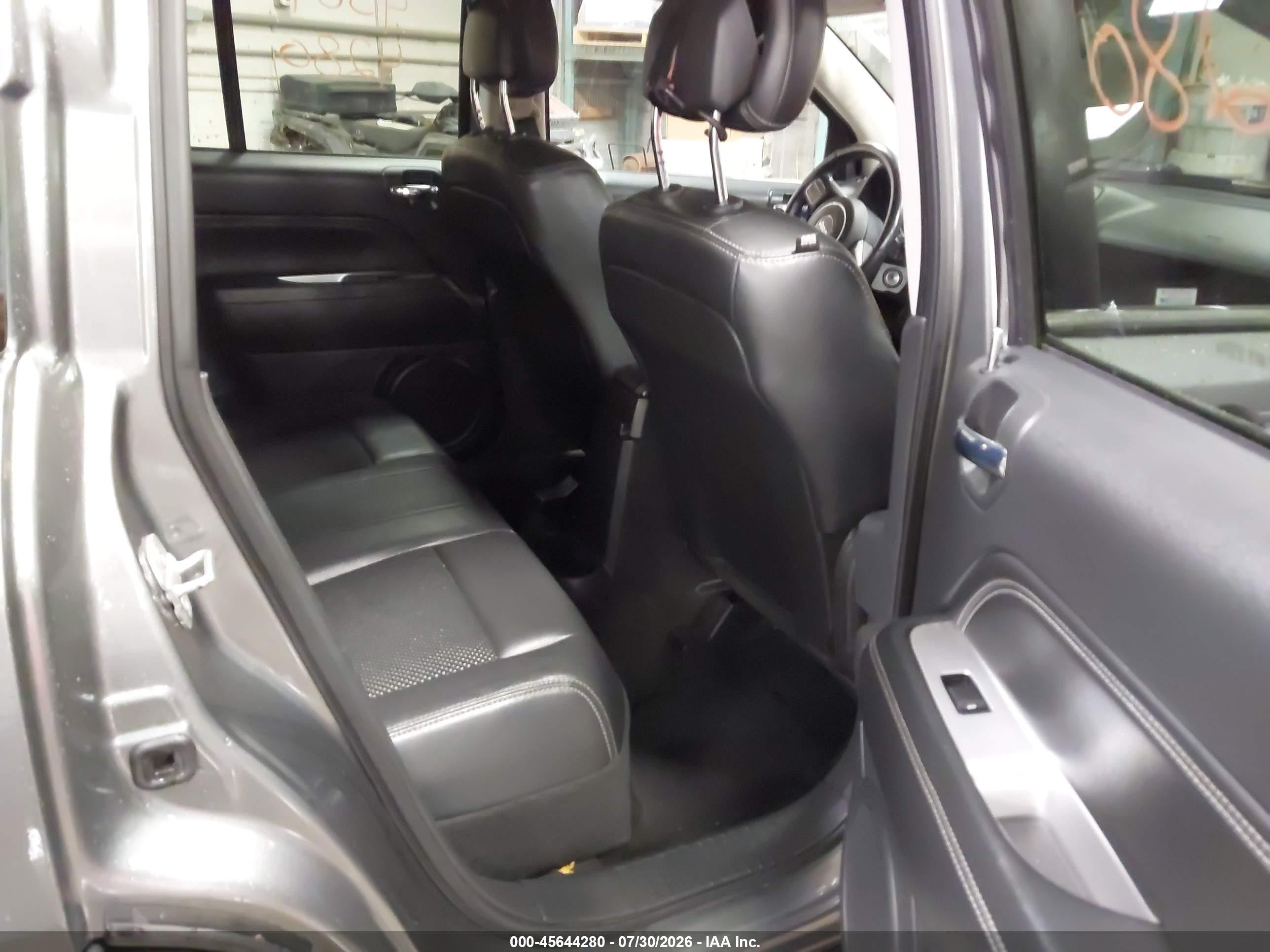 2014 Jeep Compass Latitude Gray vin: 1C4NJDEB4ED532825