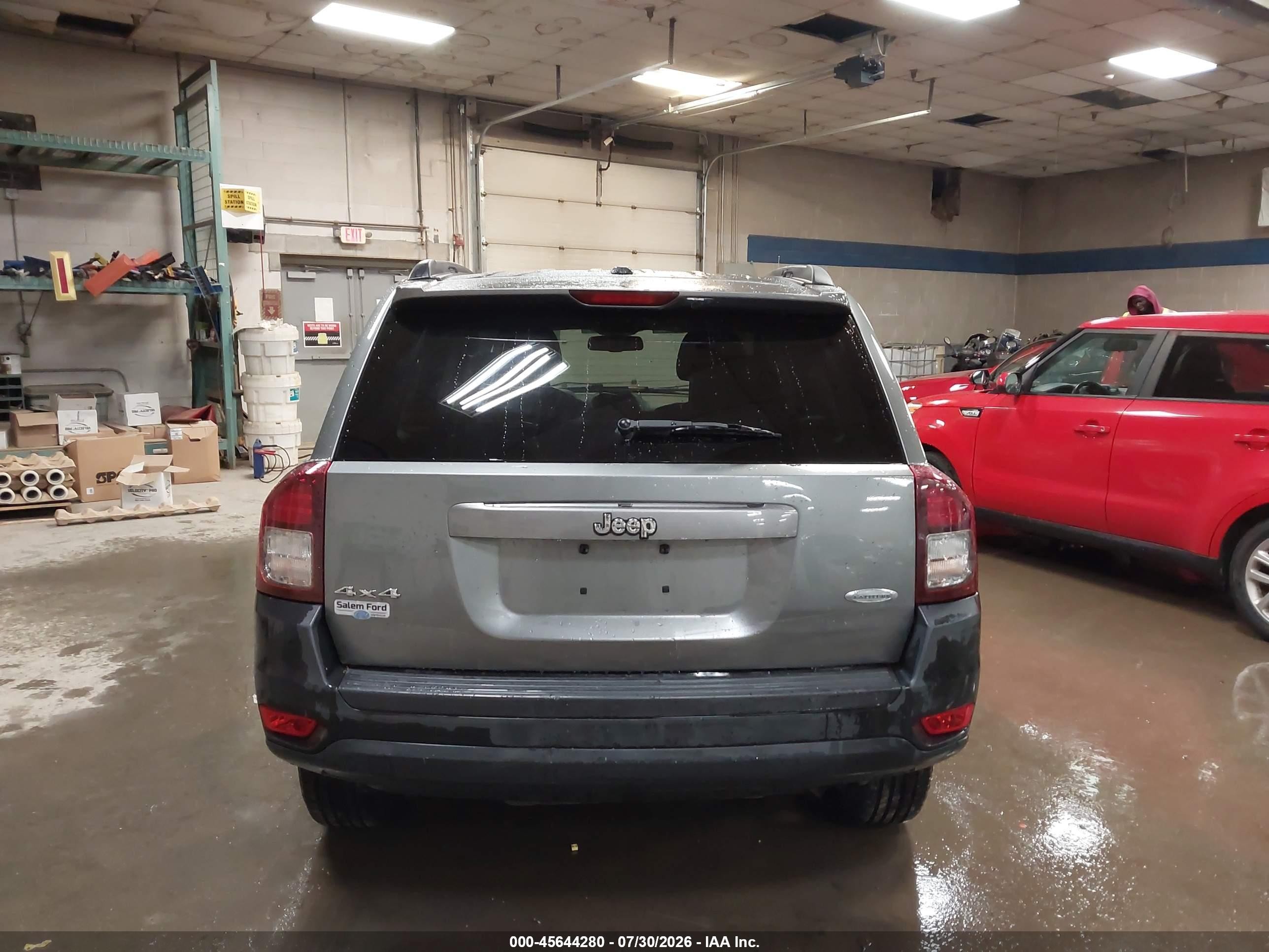 2014 Jeep Compass Latitude Gray vin: 1C4NJDEB4ED532825