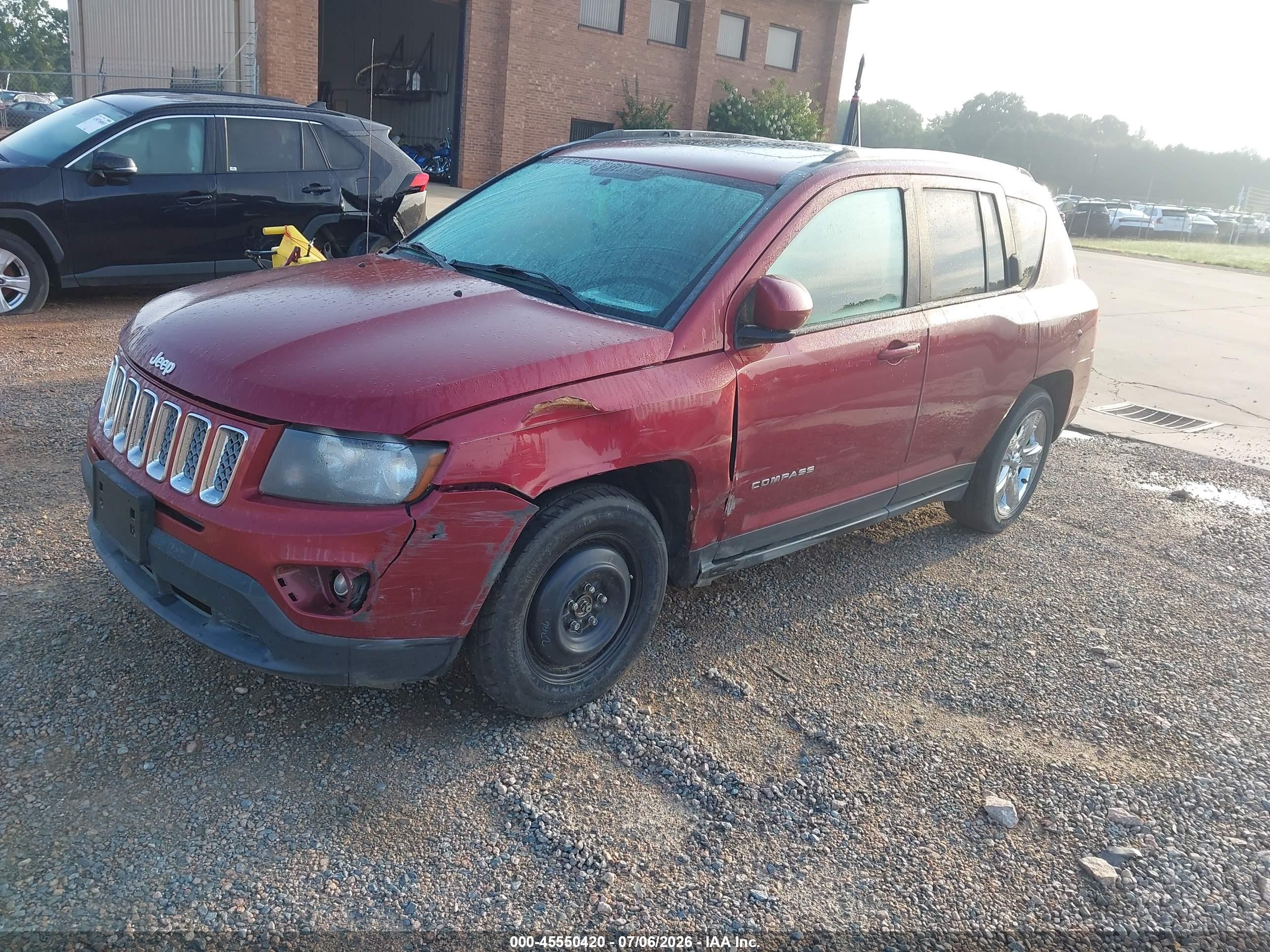 2014 Jeep Compass Latitude Maroon vin: 1C4NJDEB4ED623805