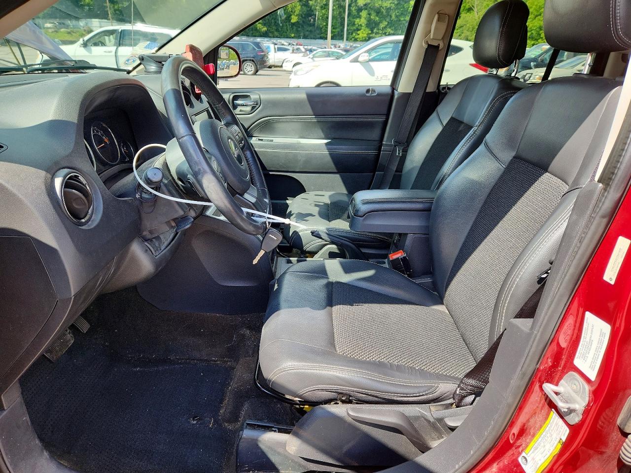 2014 Jeep Compass Latitude Red vin: 1C4NJDEB4ED641608