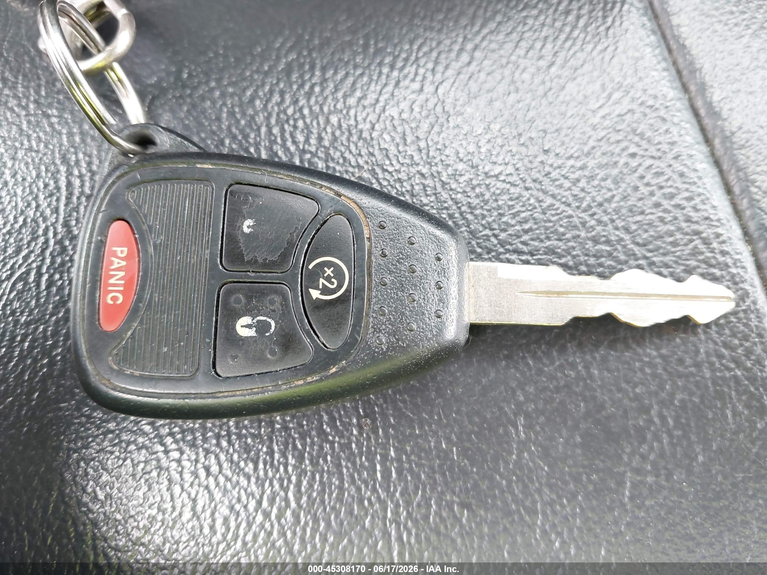 2014 Jeep Compass Latitude Red vin: 1C4NJDEB4ED722530