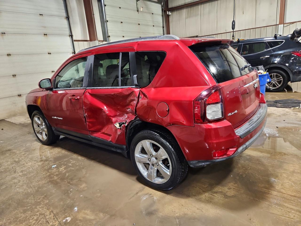 2014 Jeep Compass Latitude Red vin: 1C4NJDEB4ED784526