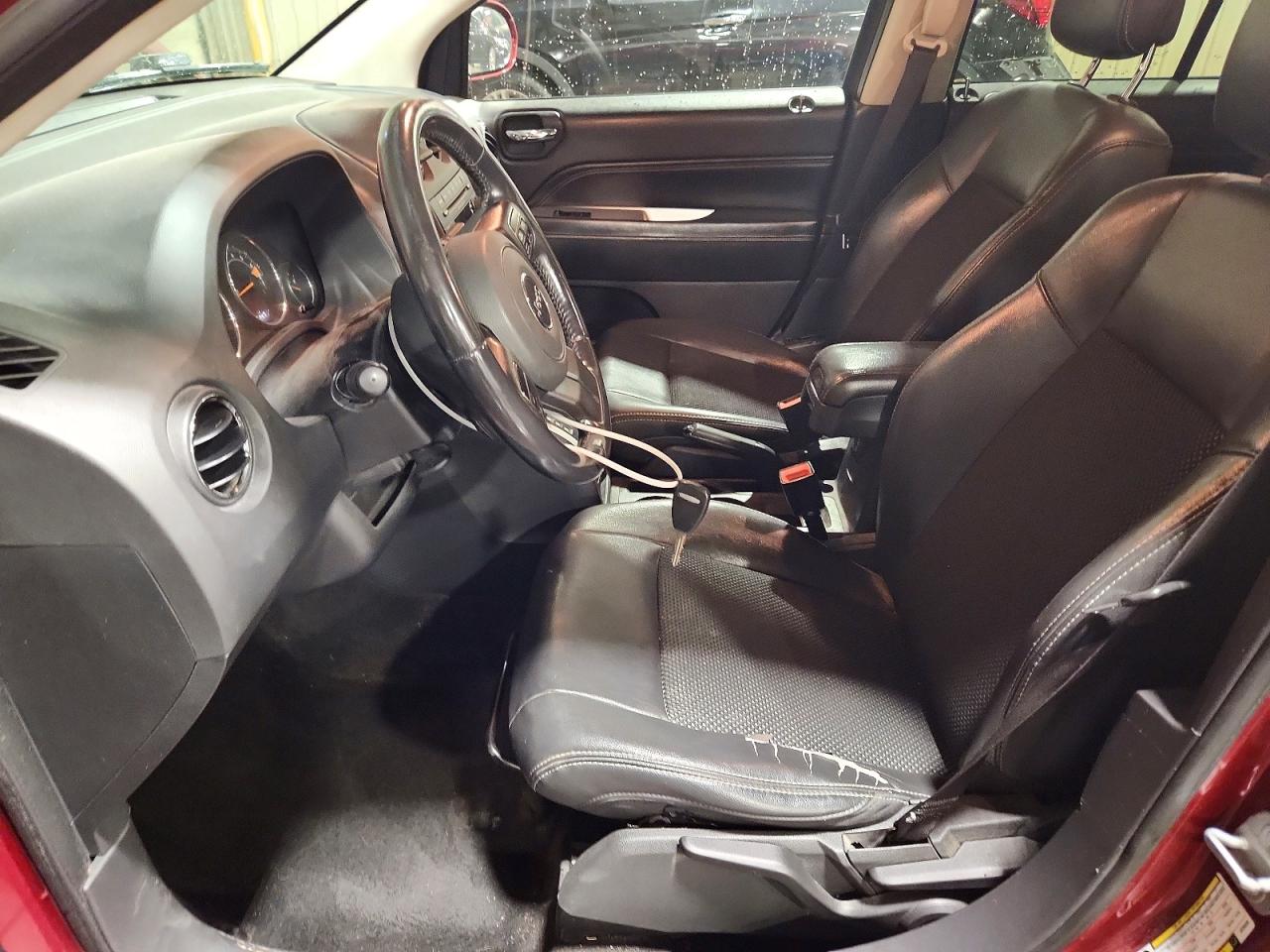 2014 Jeep Compass Latitude Red vin: 1C4NJDEB4ED784526