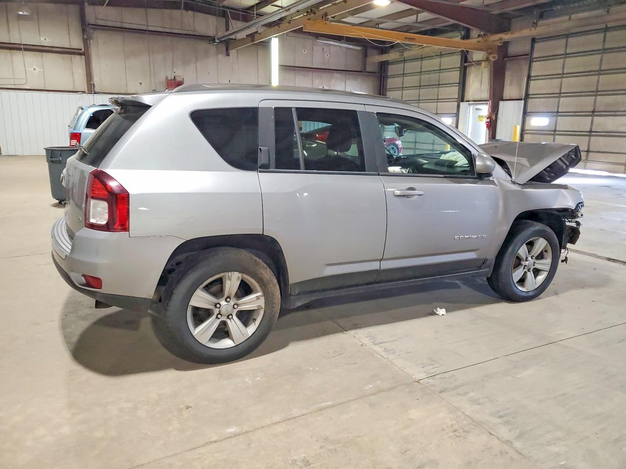 2015 Jeep Compass Latitude Silver vin: 1C4NJDEB4FD120678