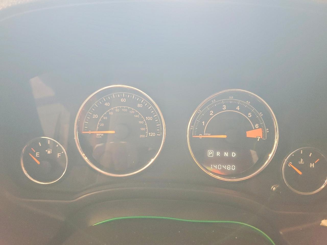 2015 Jeep Compass Latitude Silver vin: 1C4NJDEB4FD120678