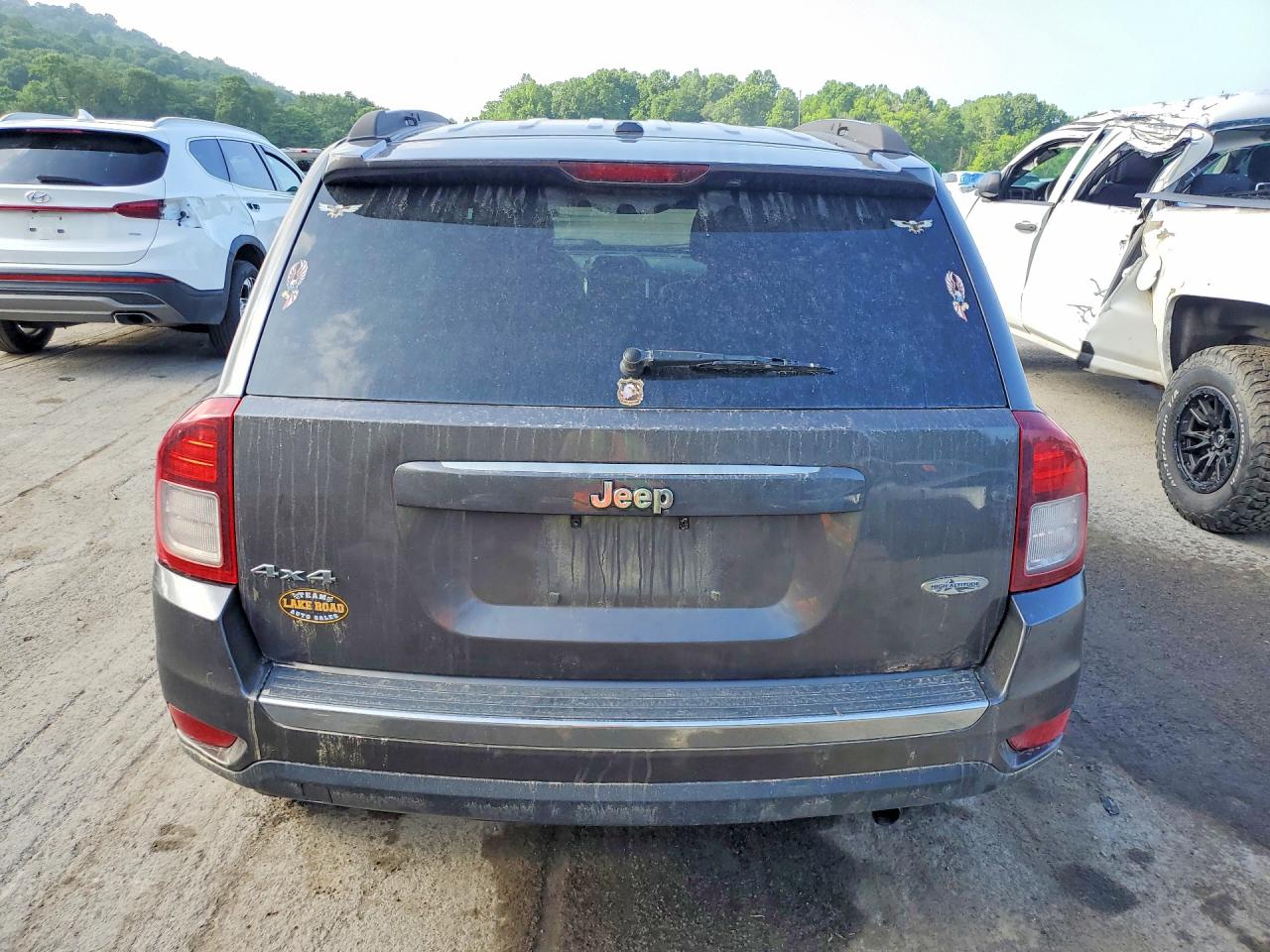 2015 Jeep Compass Latitude Угольный vin: 1C4NJDEB4FD121359