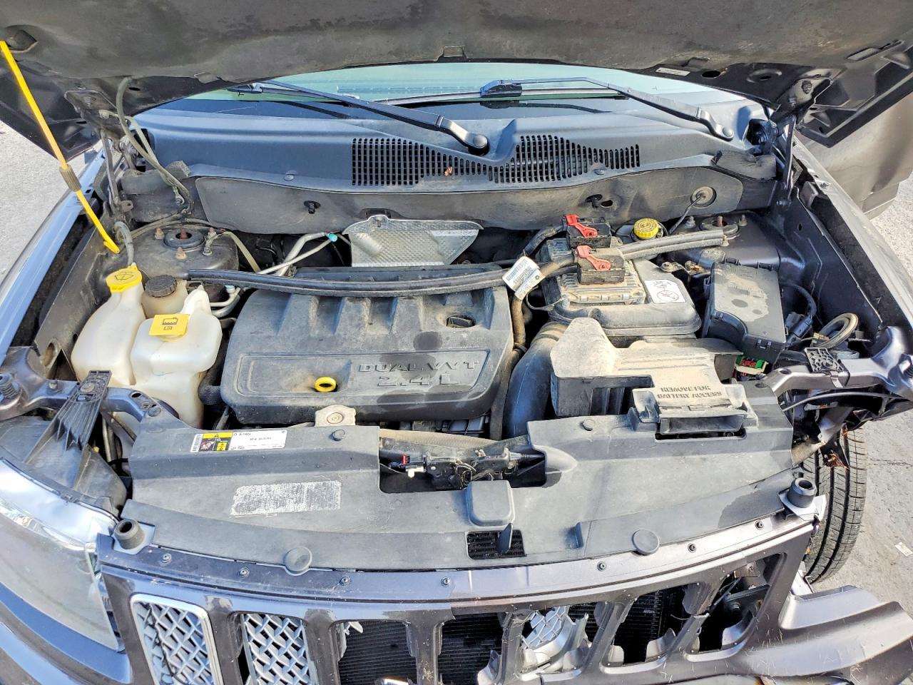 2015 Jeep Compass Latitude Угольный vin: 1C4NJDEB4FD121359