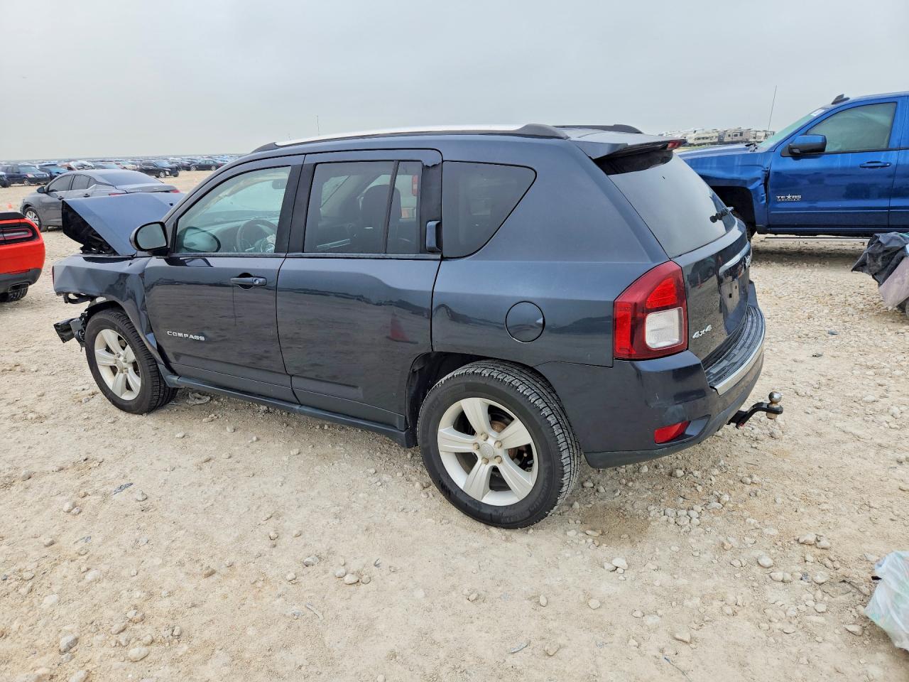 2015 Jeep Compass Latitude Gray vin: 1C4NJDEB4FD162591