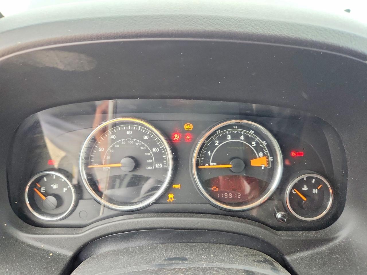 2015 Jeep Compass Latitude Gray vin: 1C4NJDEB4FD162591