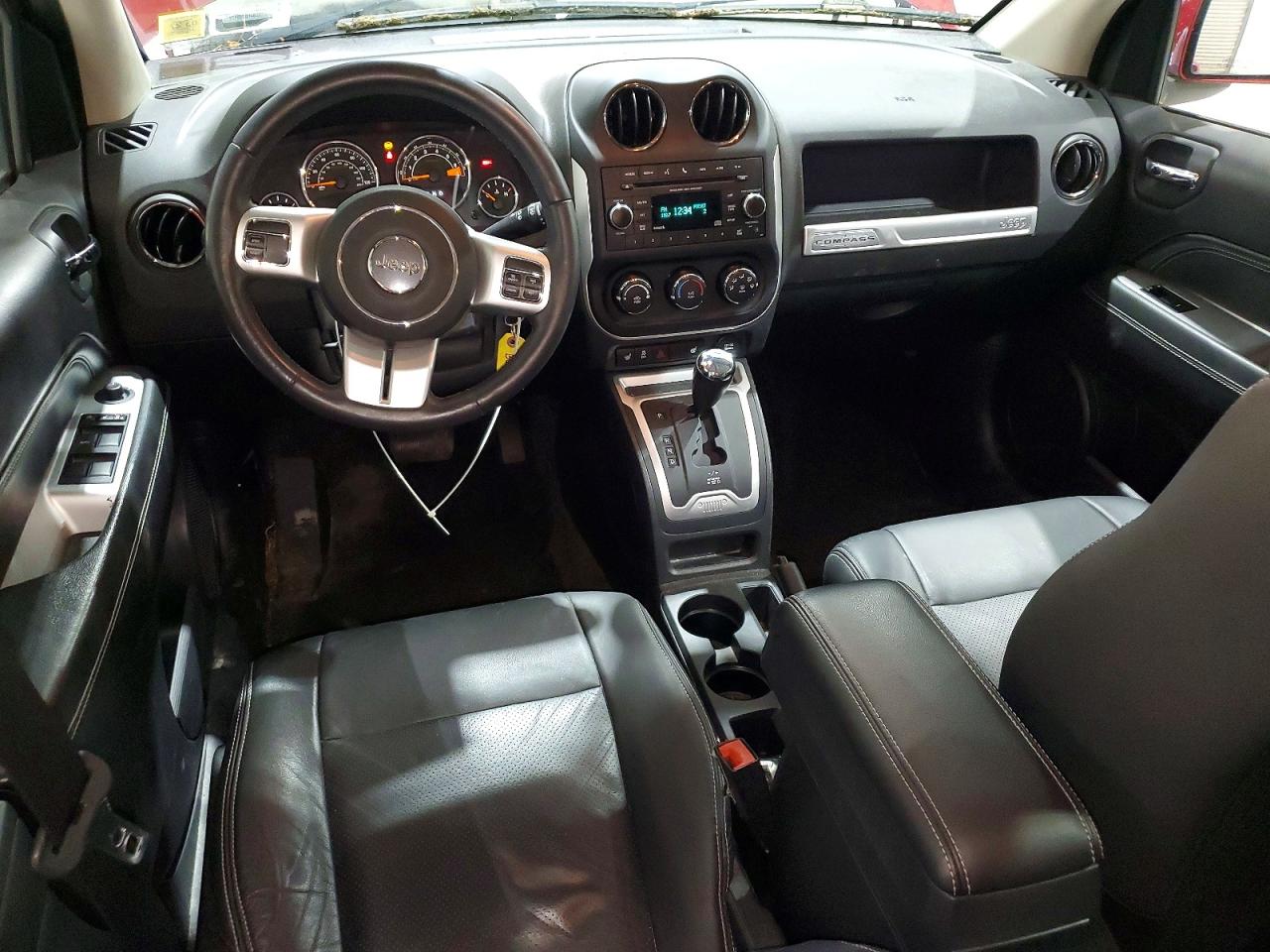 2015 Jeep Compass Latitude Красный vin: 1C4NJDEB4FD245177