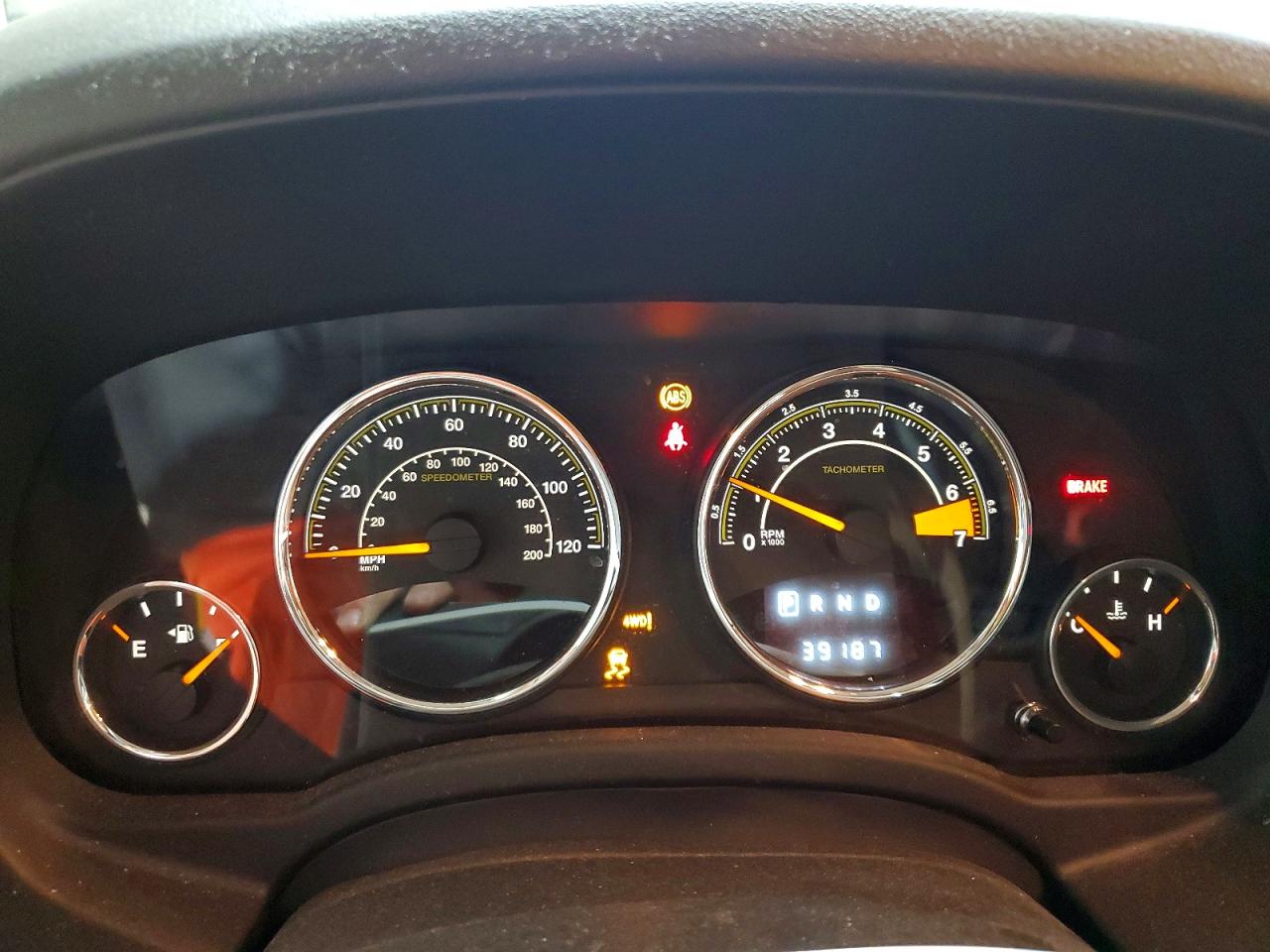 2015 Jeep Compass Latitude Красный vin: 1C4NJDEB4FD245177