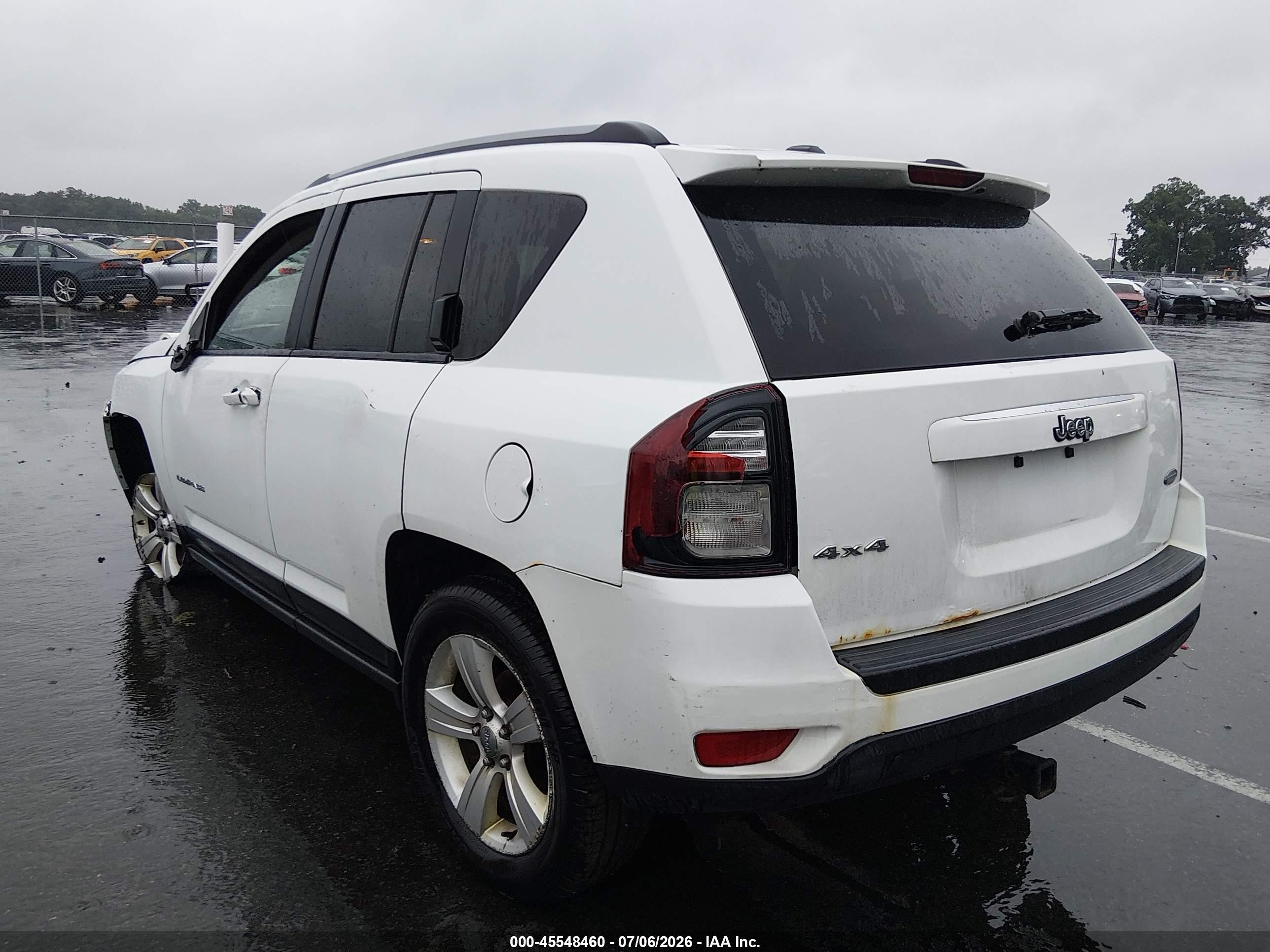 2015 Jeep Compass Latitude White vin: 1C4NJDEB4FD323635