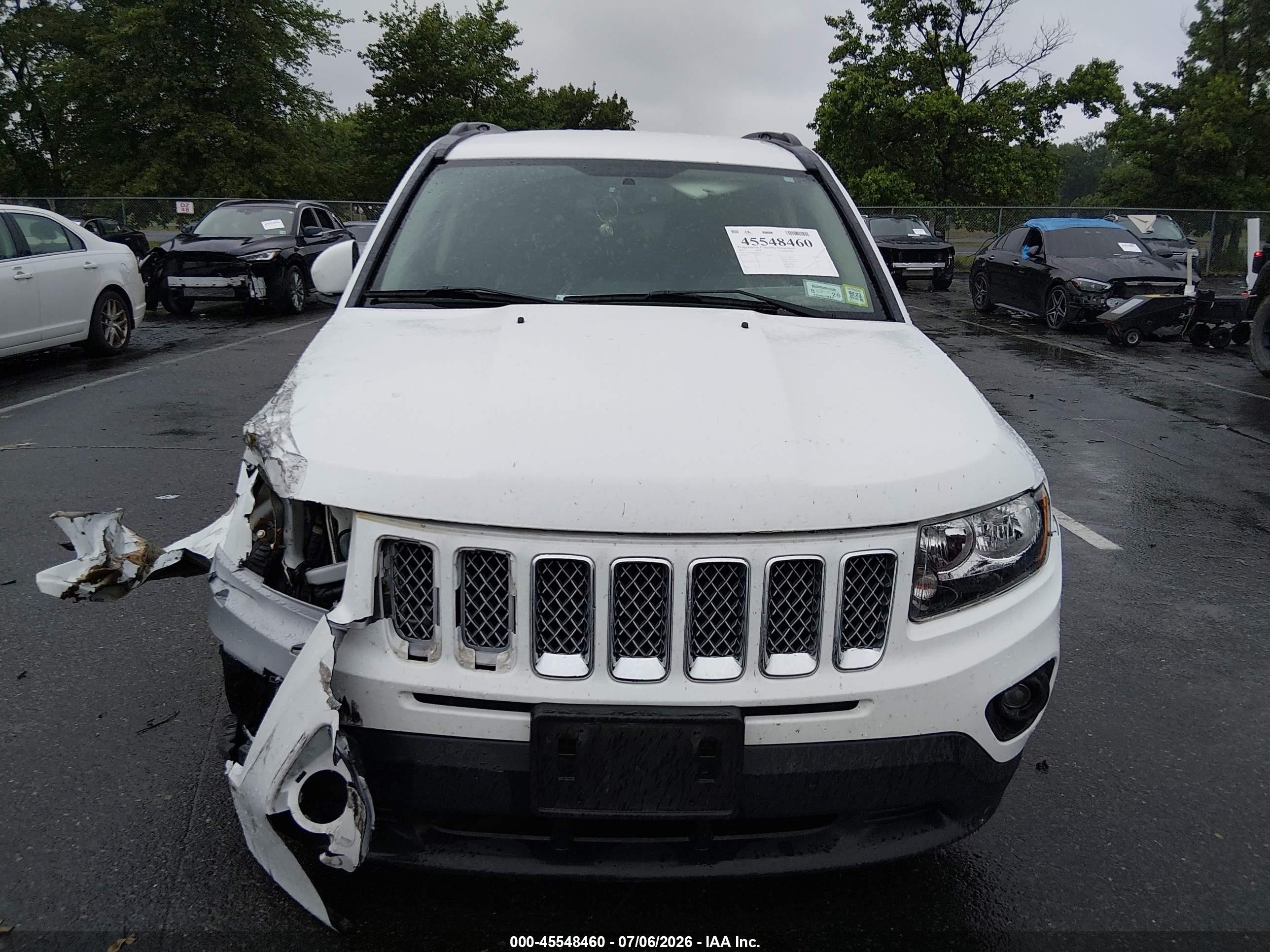 2015 Jeep Compass Latitude White vin: 1C4NJDEB4FD323635