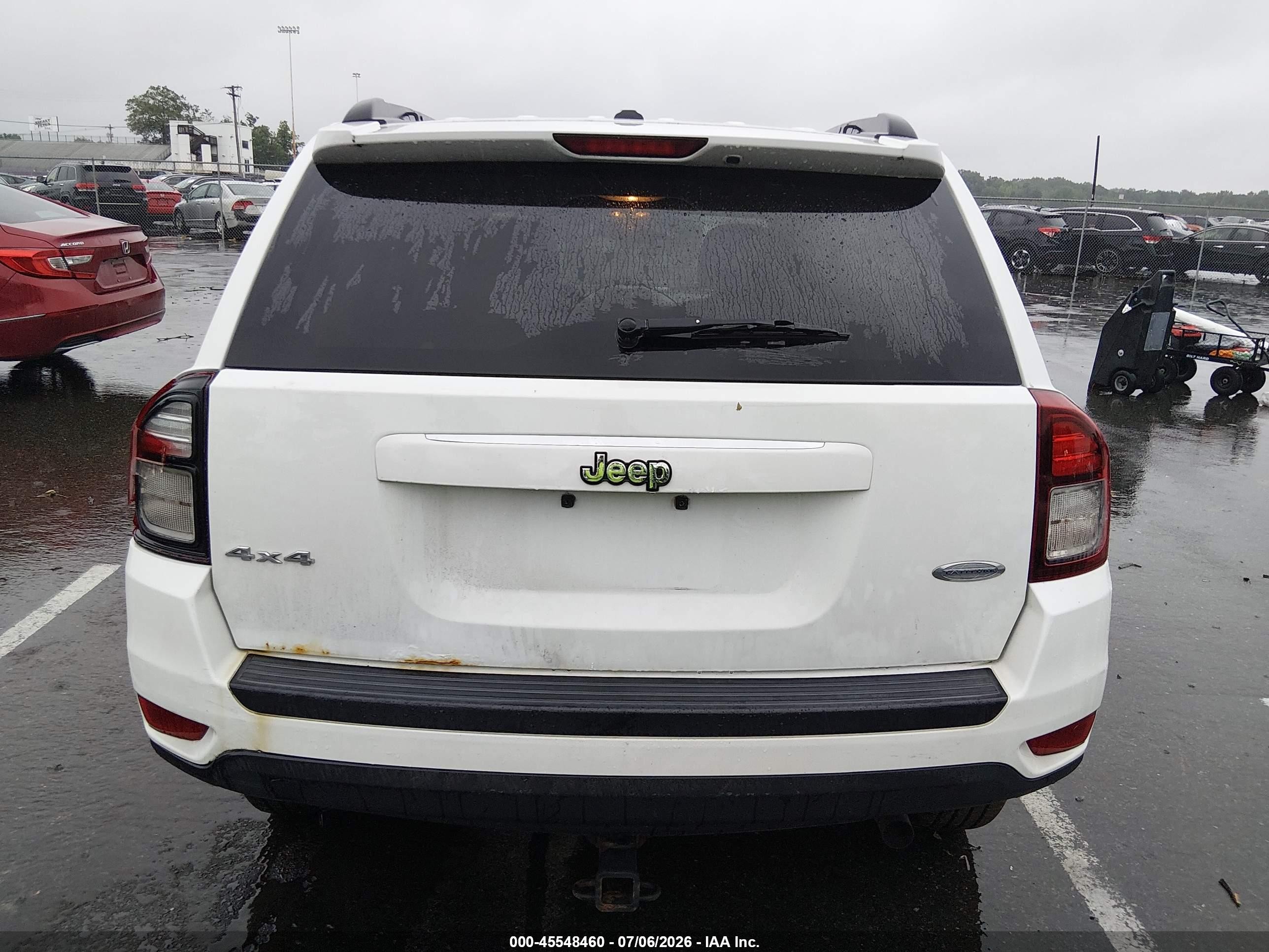 2015 Jeep Compass Latitude White vin: 1C4NJDEB4FD323635