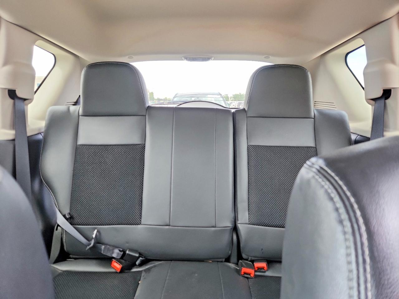2015 Jeep Compass Latitude Серый vin: 1C4NJDEB4FD333081