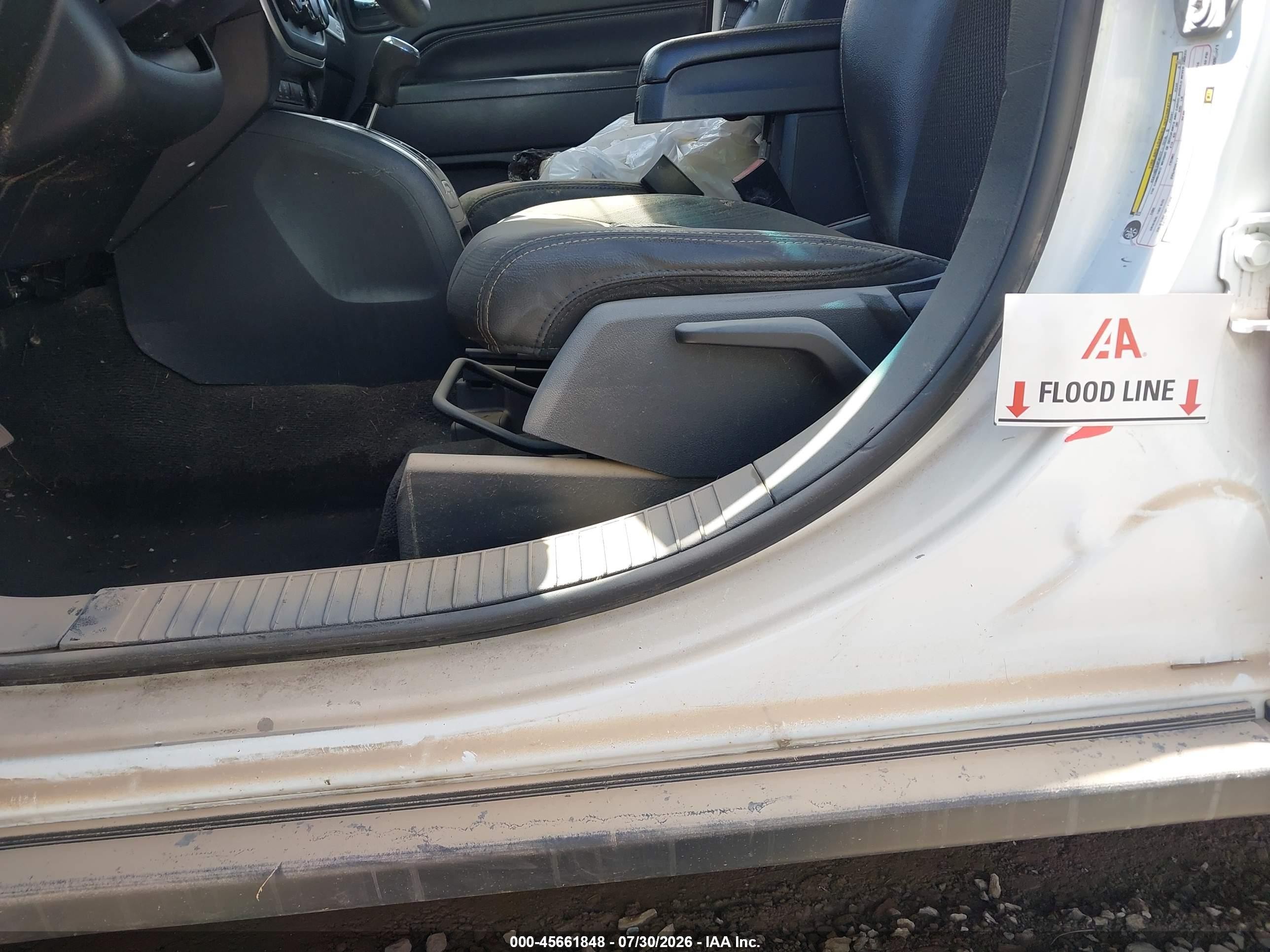 2015 Jeep Compass Latitude White vin: 1C4NJDEB4FD357171