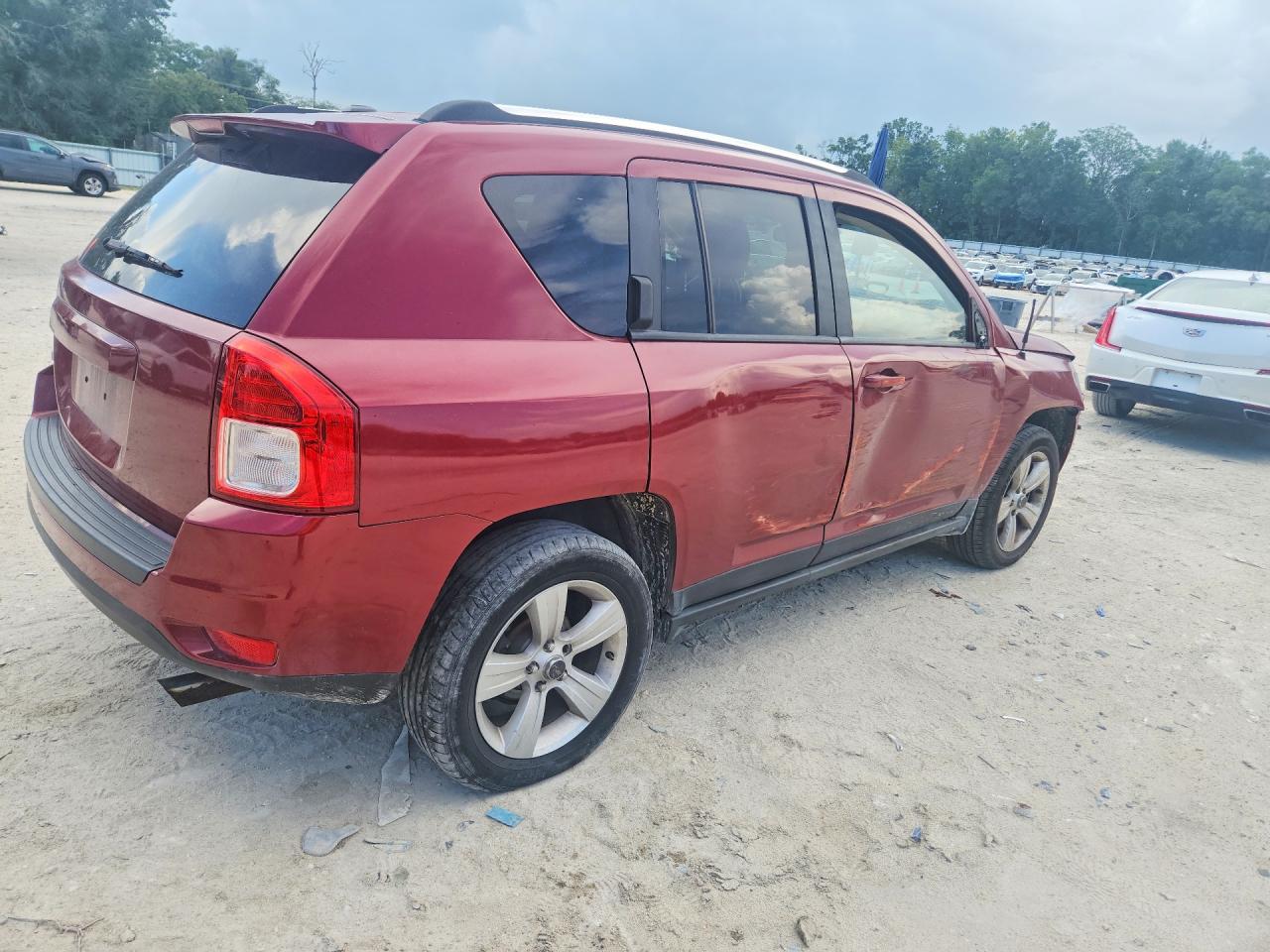 2012 Jeep Compass Latitude Red vin: 1C4NJDEB5CD525153
