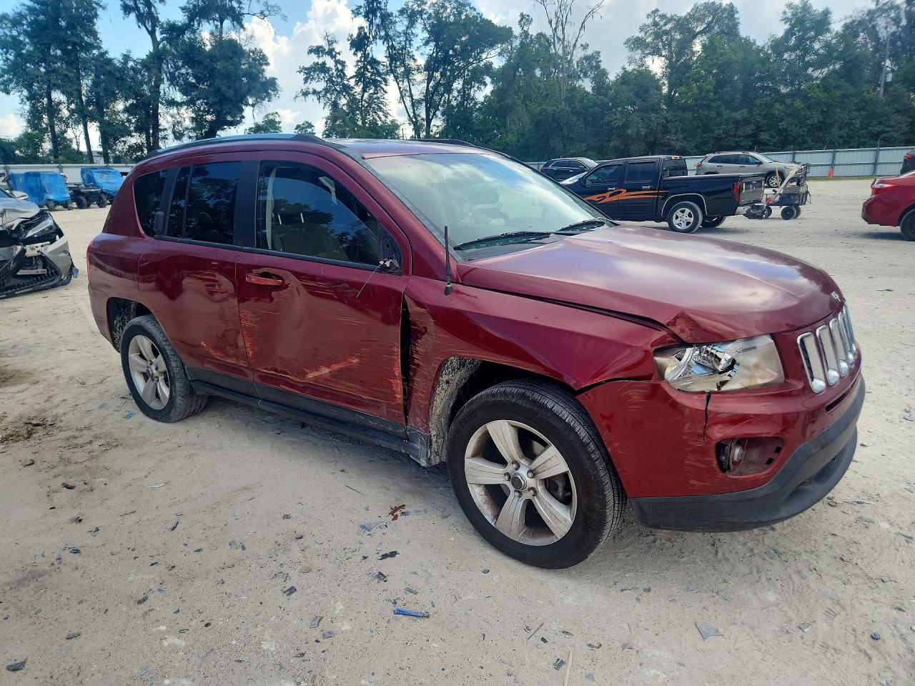2012 Jeep Compass Latitude Red vin: 1C4NJDEB5CD525153